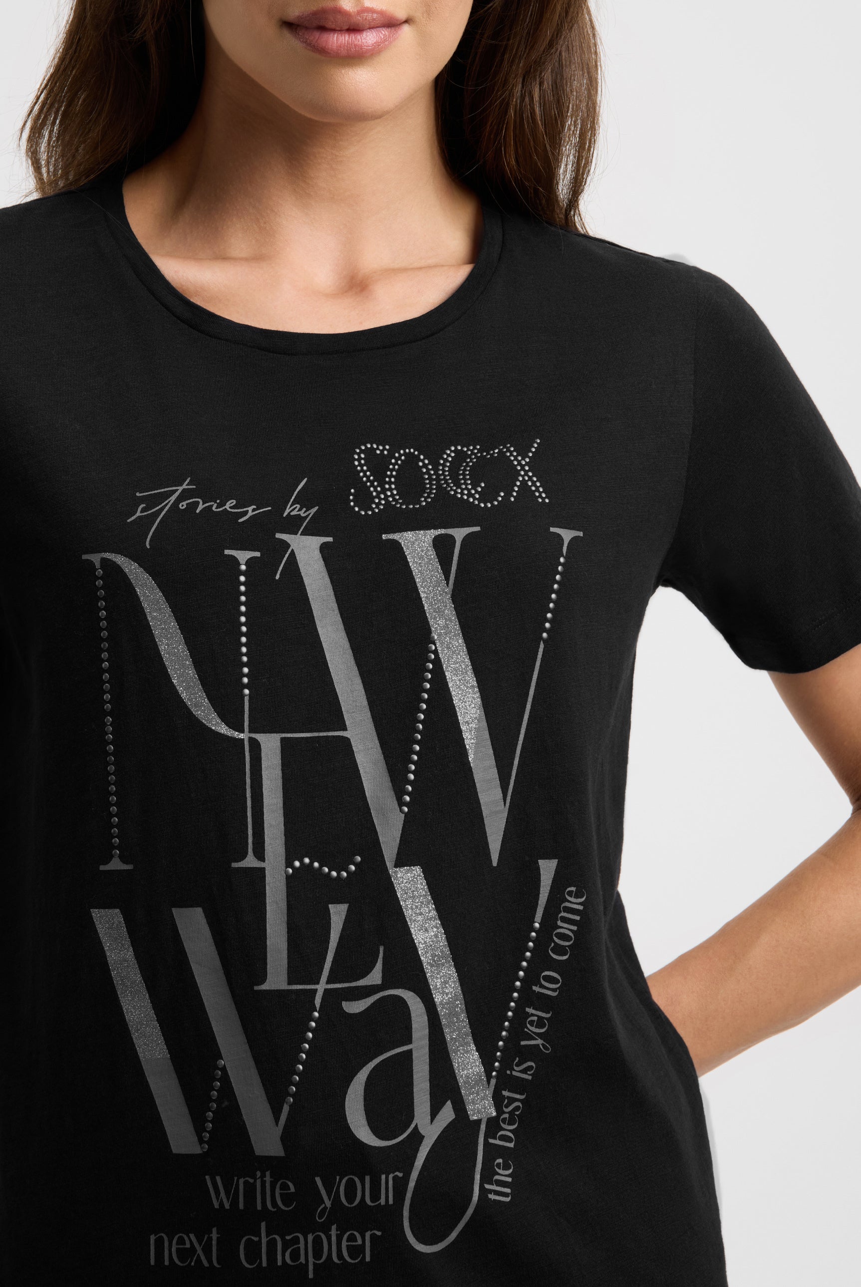 T-shirt z okrągłym dekoltem i grafiką - 6