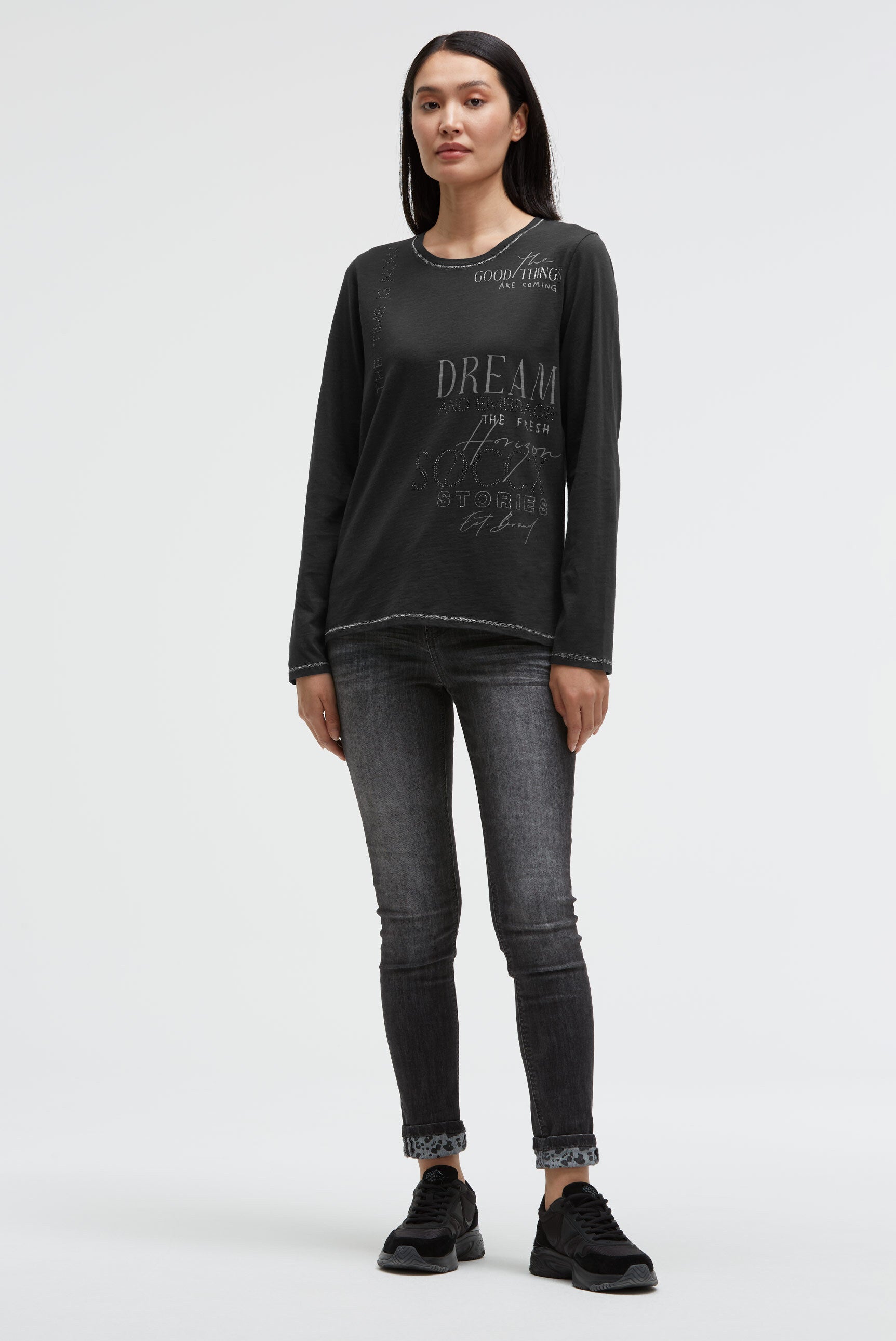 Koszulka z długim rękawem, nadrukiem i dżetami - 3