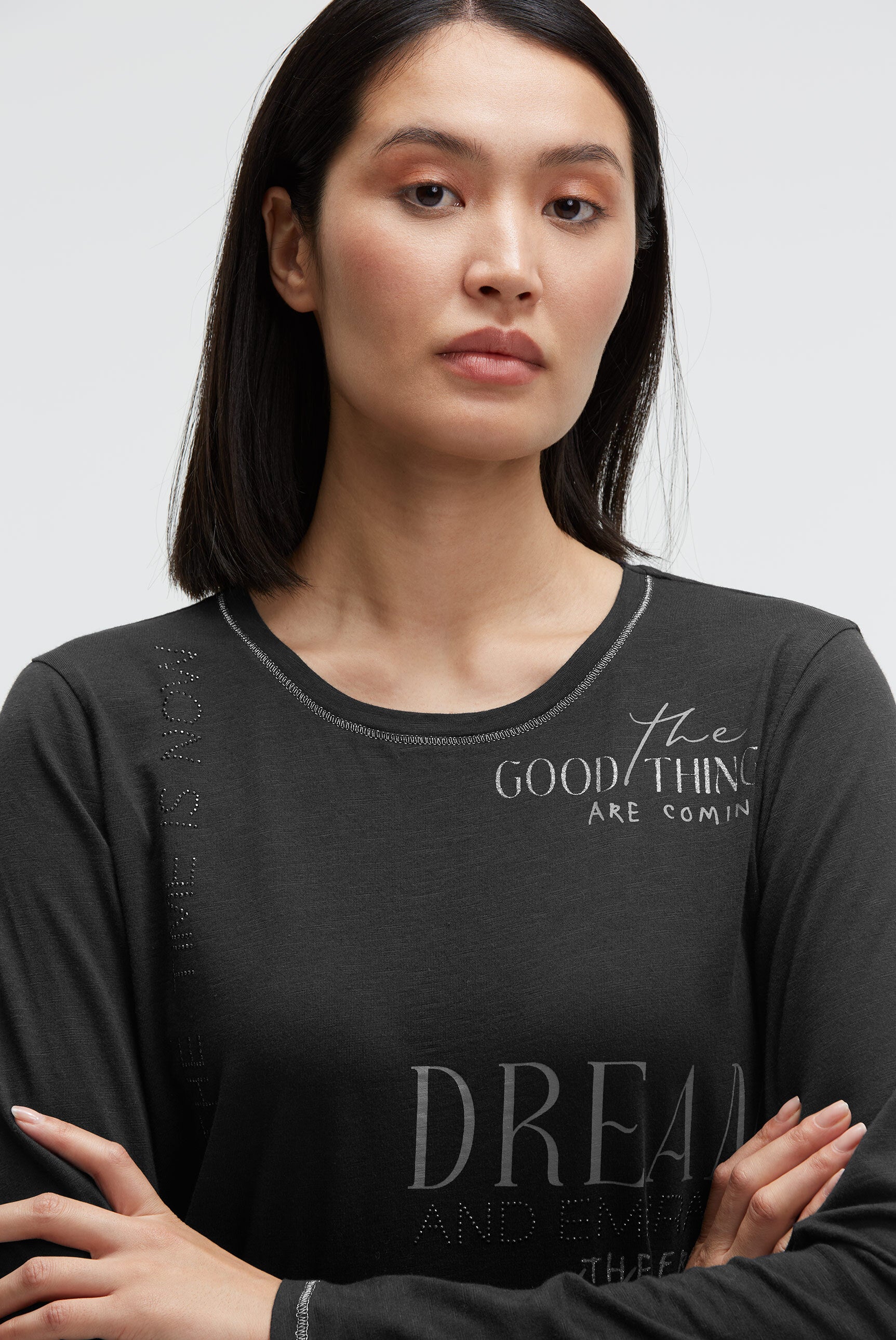 Koszulka z długim rękawem, nadrukiem i dżetami - 4