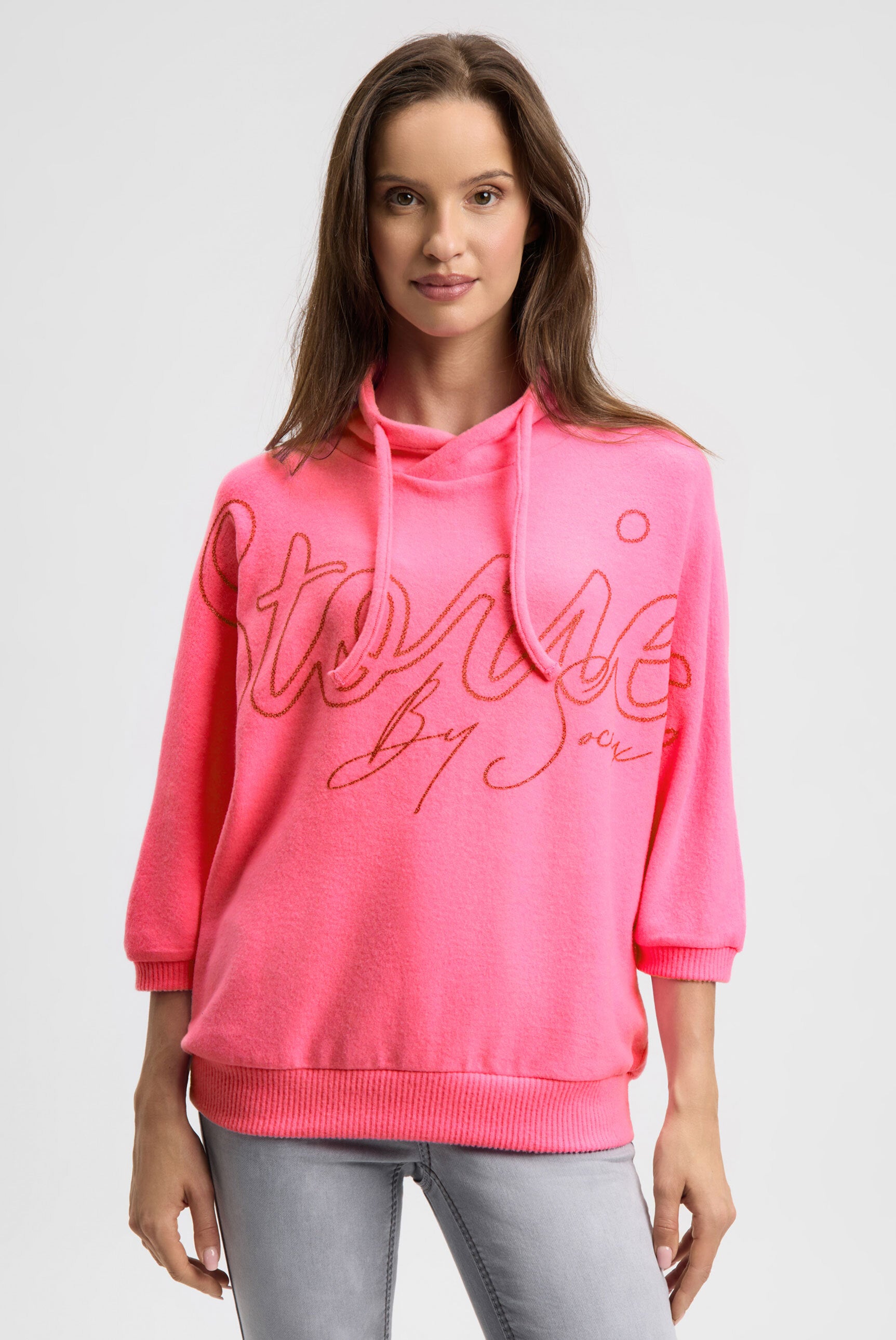 Sweter z puszystej dzianiny z brokatowym nadrukiem - 2