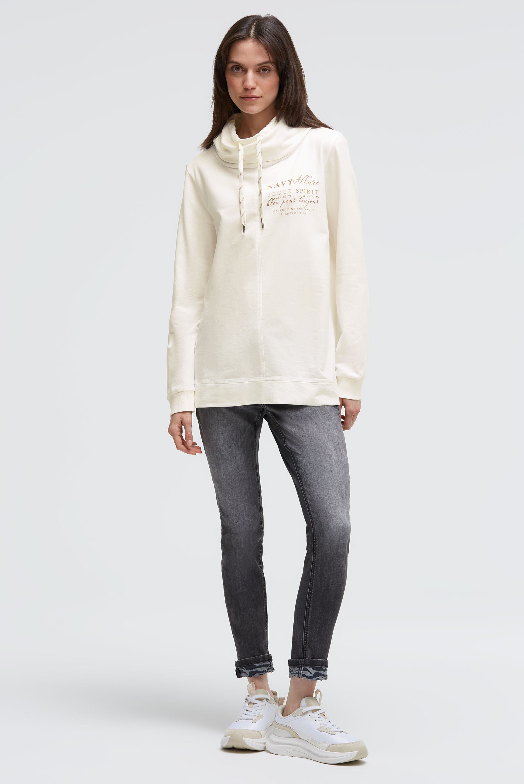 Bluza z wysokim kołnierzem i nadrukiem na plecach - 4