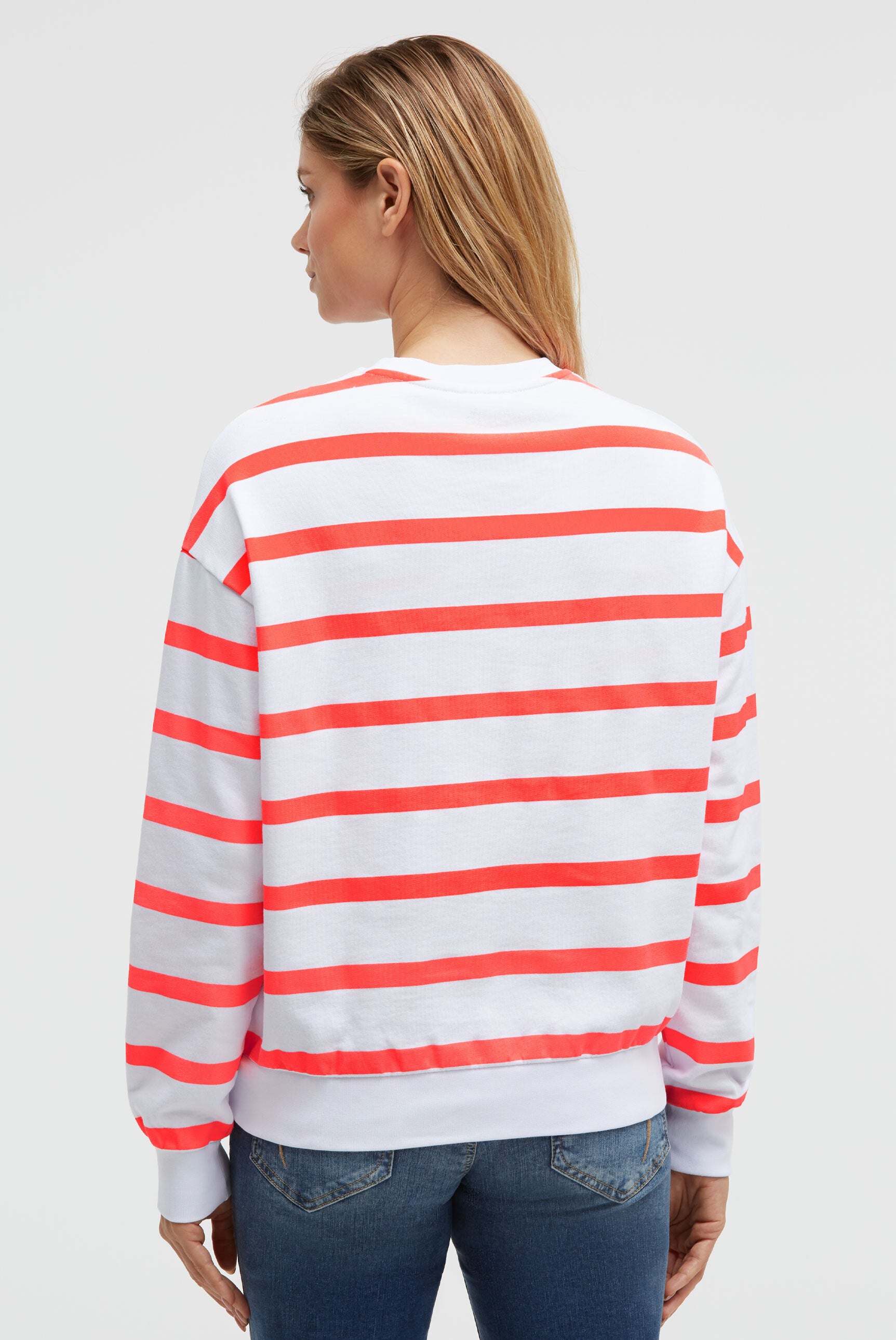 Bluza w paskami z haftem