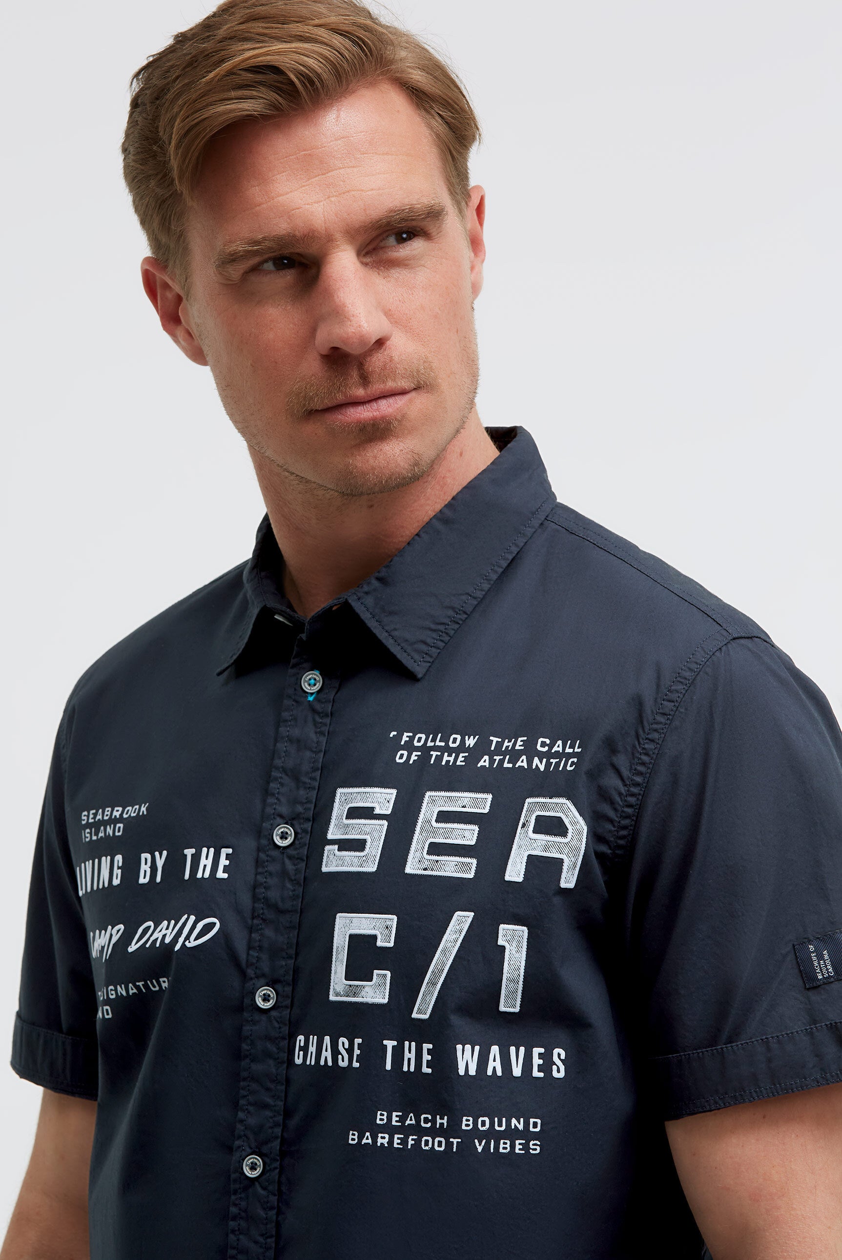 Kurzarmhemd mit Label Prints blue navy