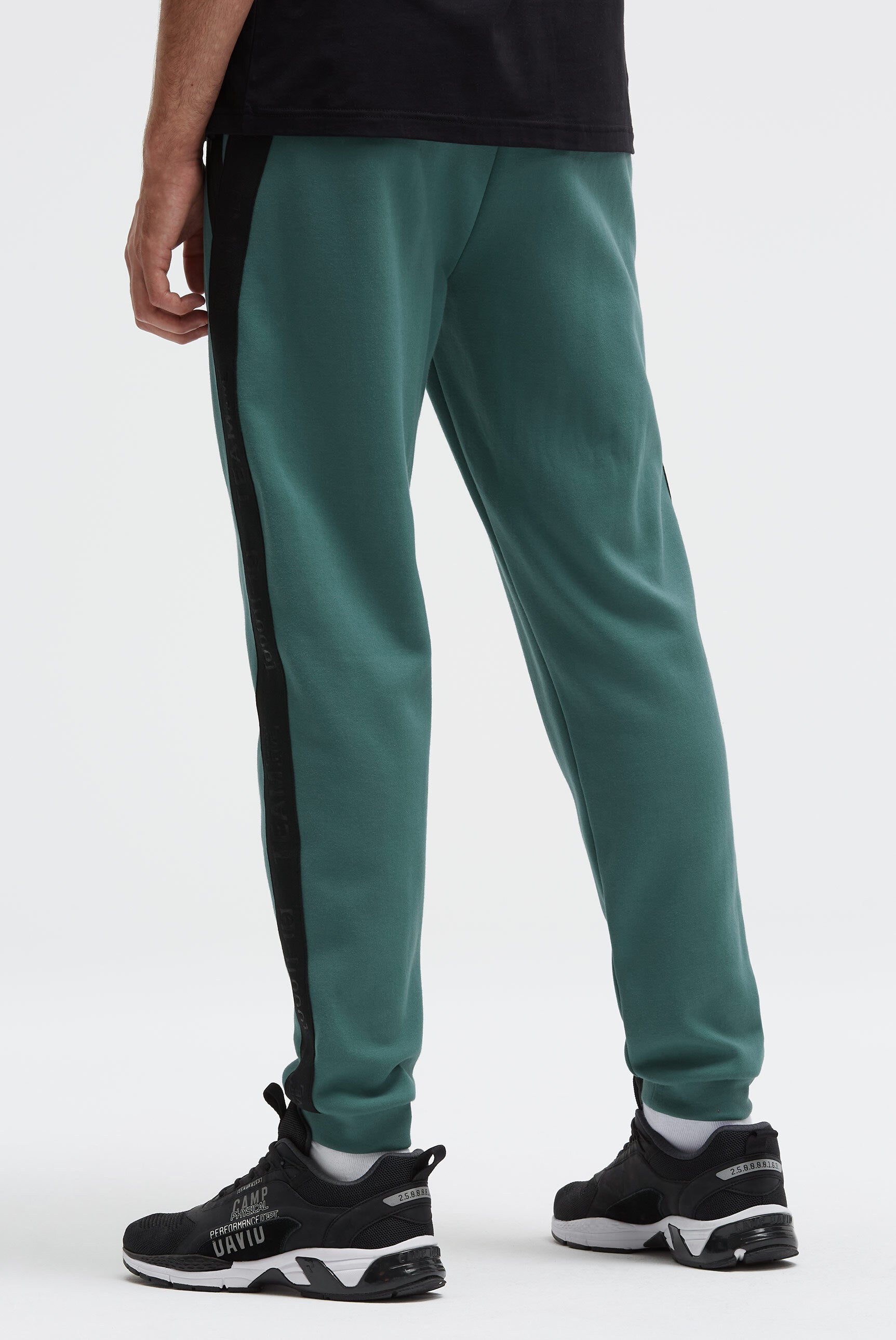Jogginghose aus Interlock mit Seitentapes petrol green
