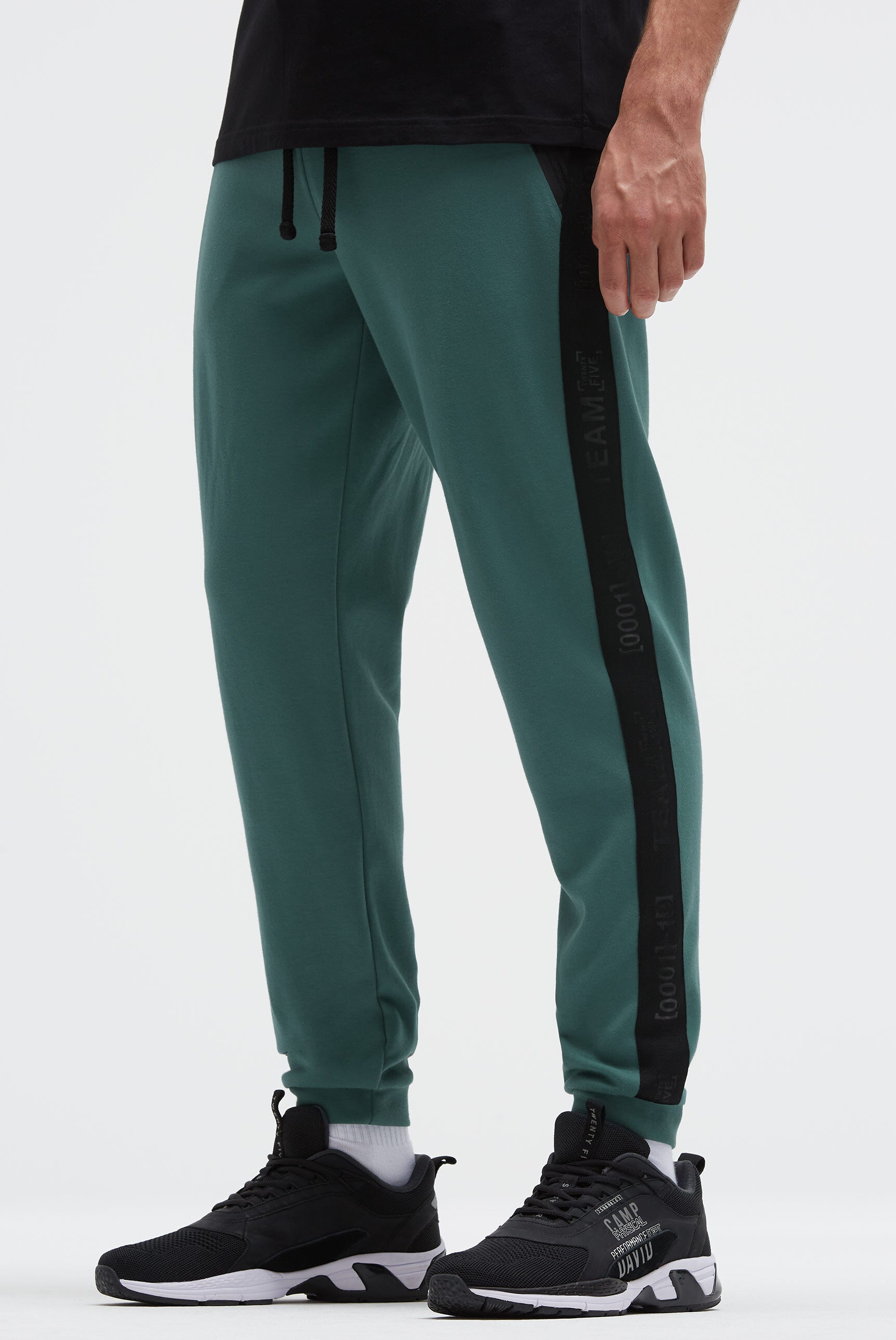 Jogginghose aus Interlock mit Seitentapes petrol green