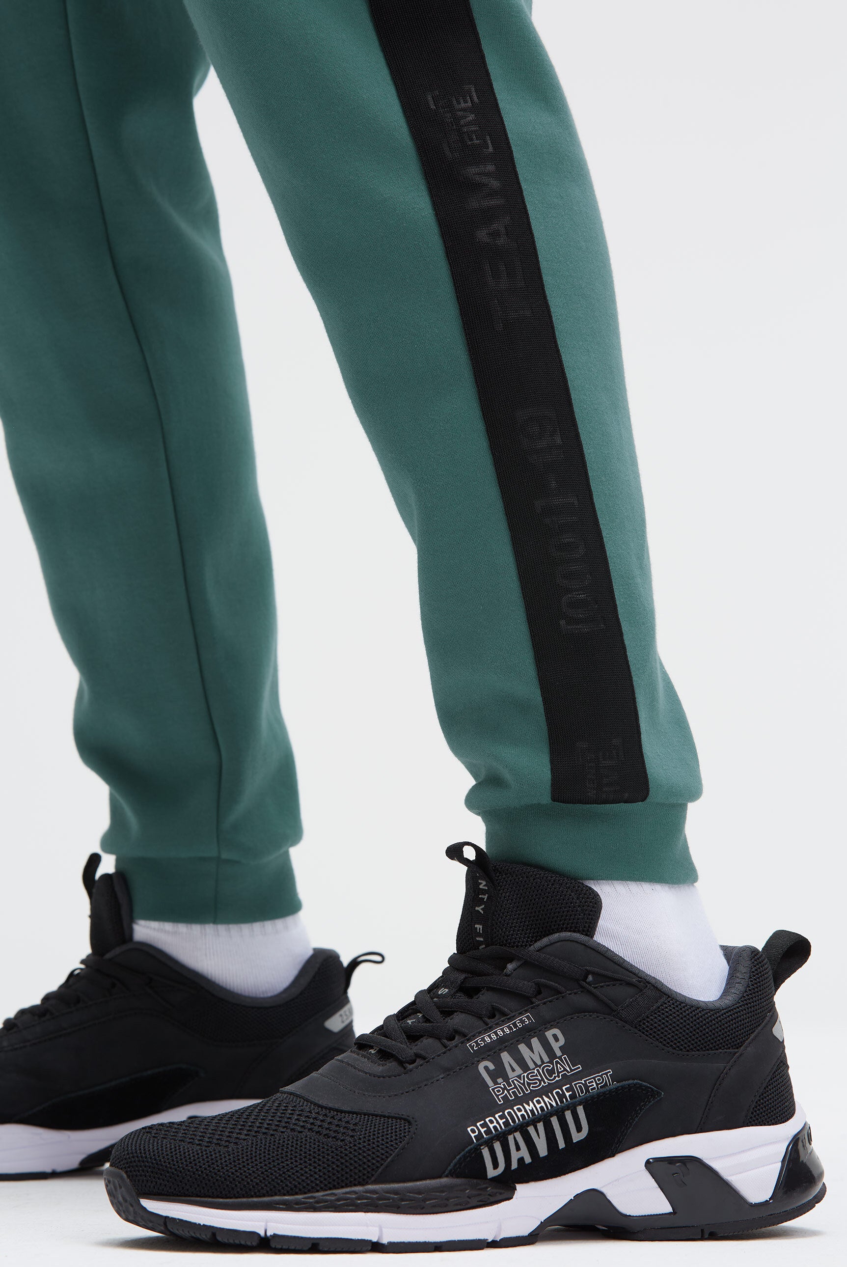 Jogginghose aus Interlock mit Seitentapes petrol green