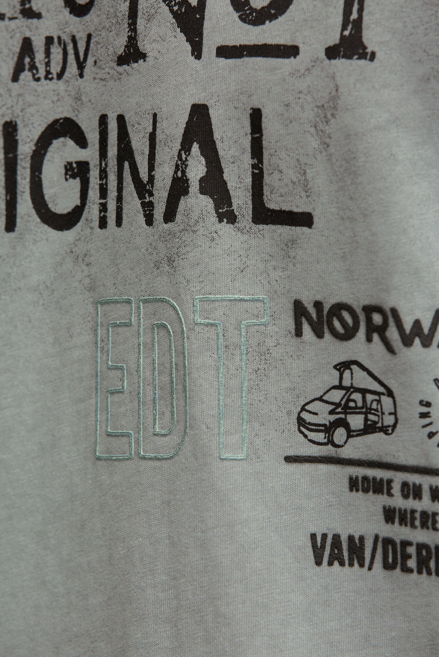 T-shirt z grafiką z logo - 6