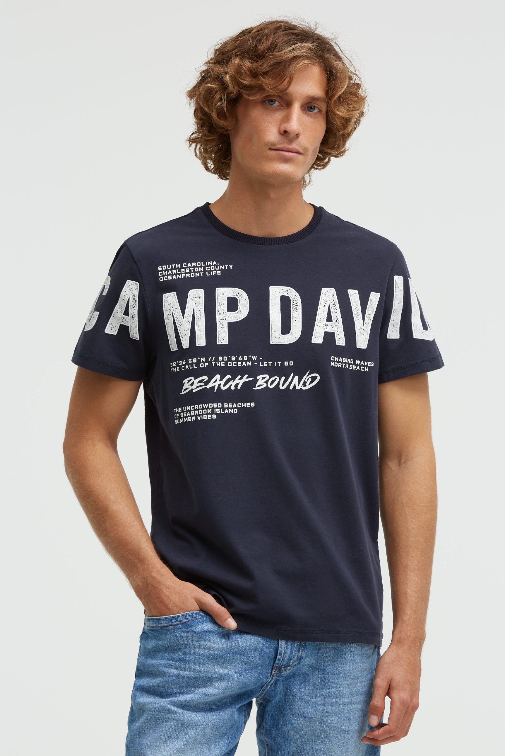 T-shirt z wyrazistym nadrukowanym logo