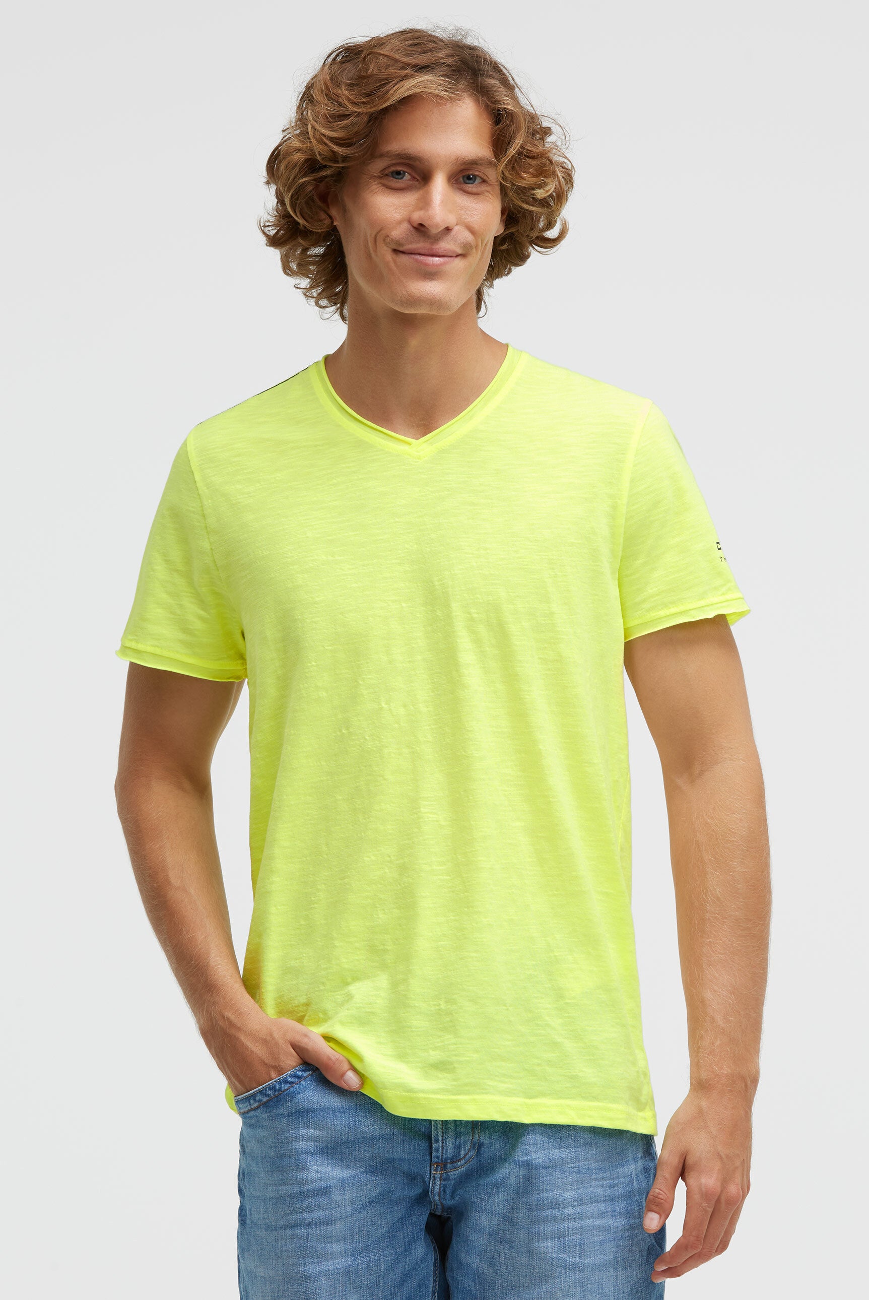 T-shirt basic z dekoltem w serek i nadrukiem