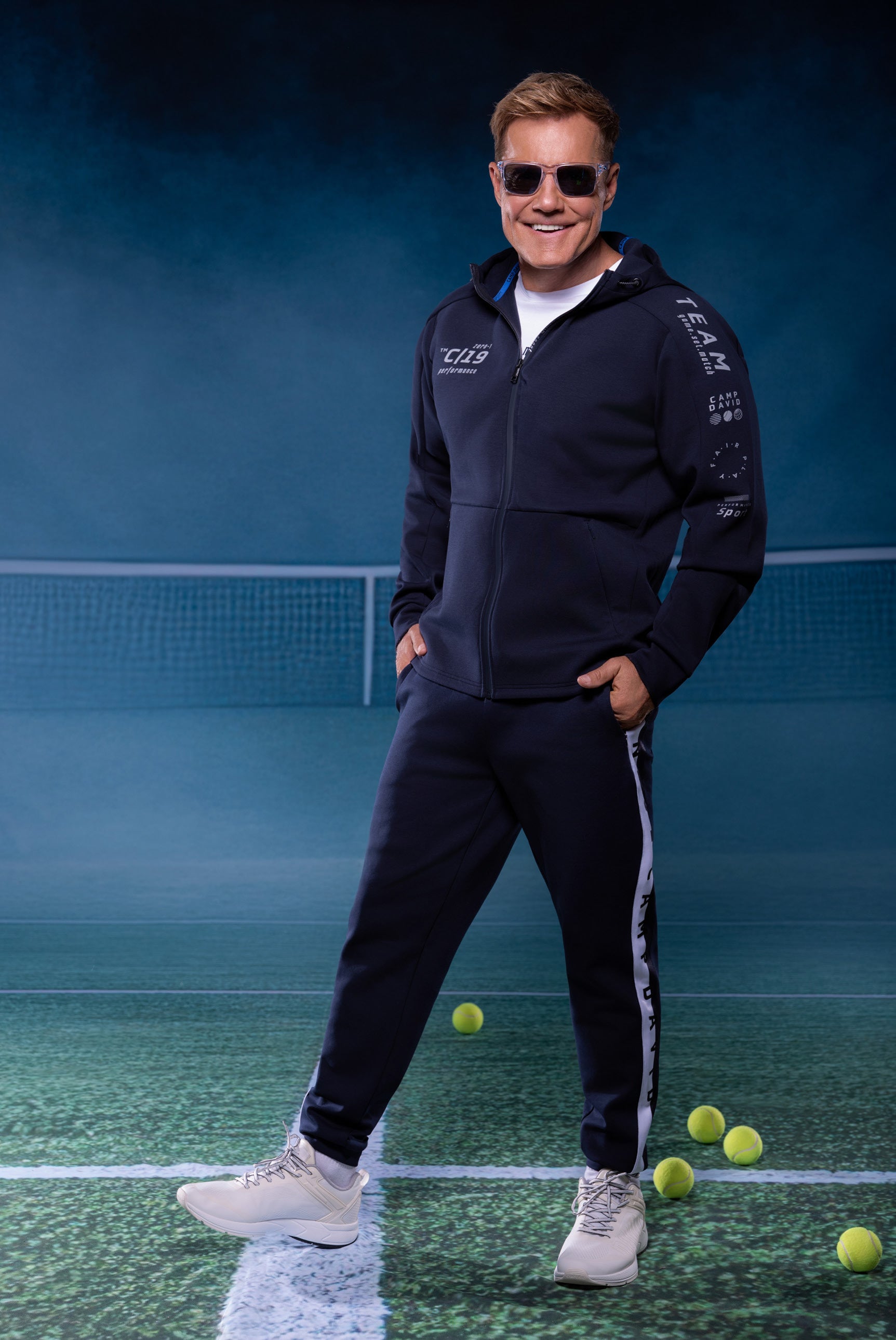 Kurtka z kapturem z interlocku z odblaskowymi nadrukami