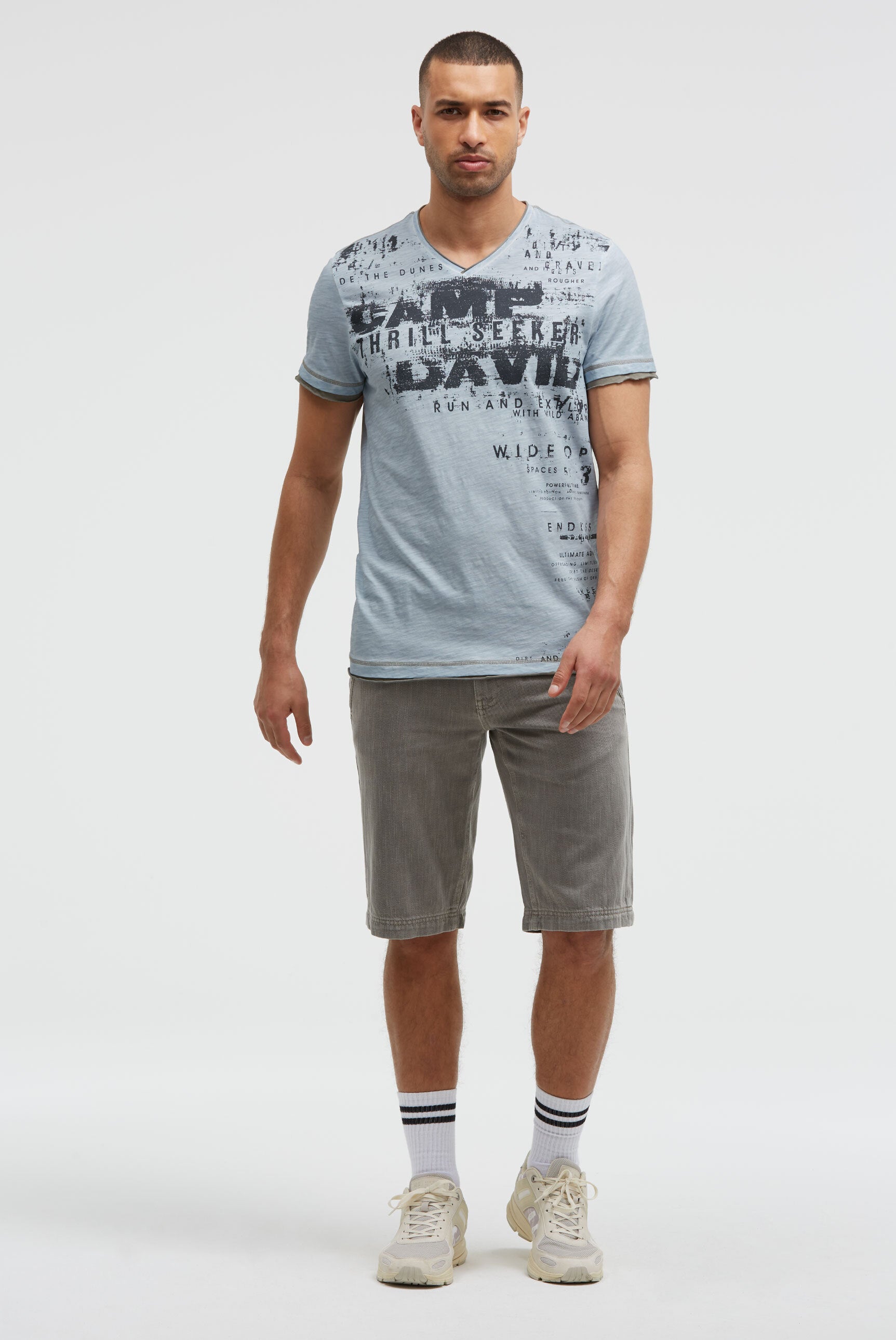 T-Shirt mit V-Neck im Vintage Look silver blue