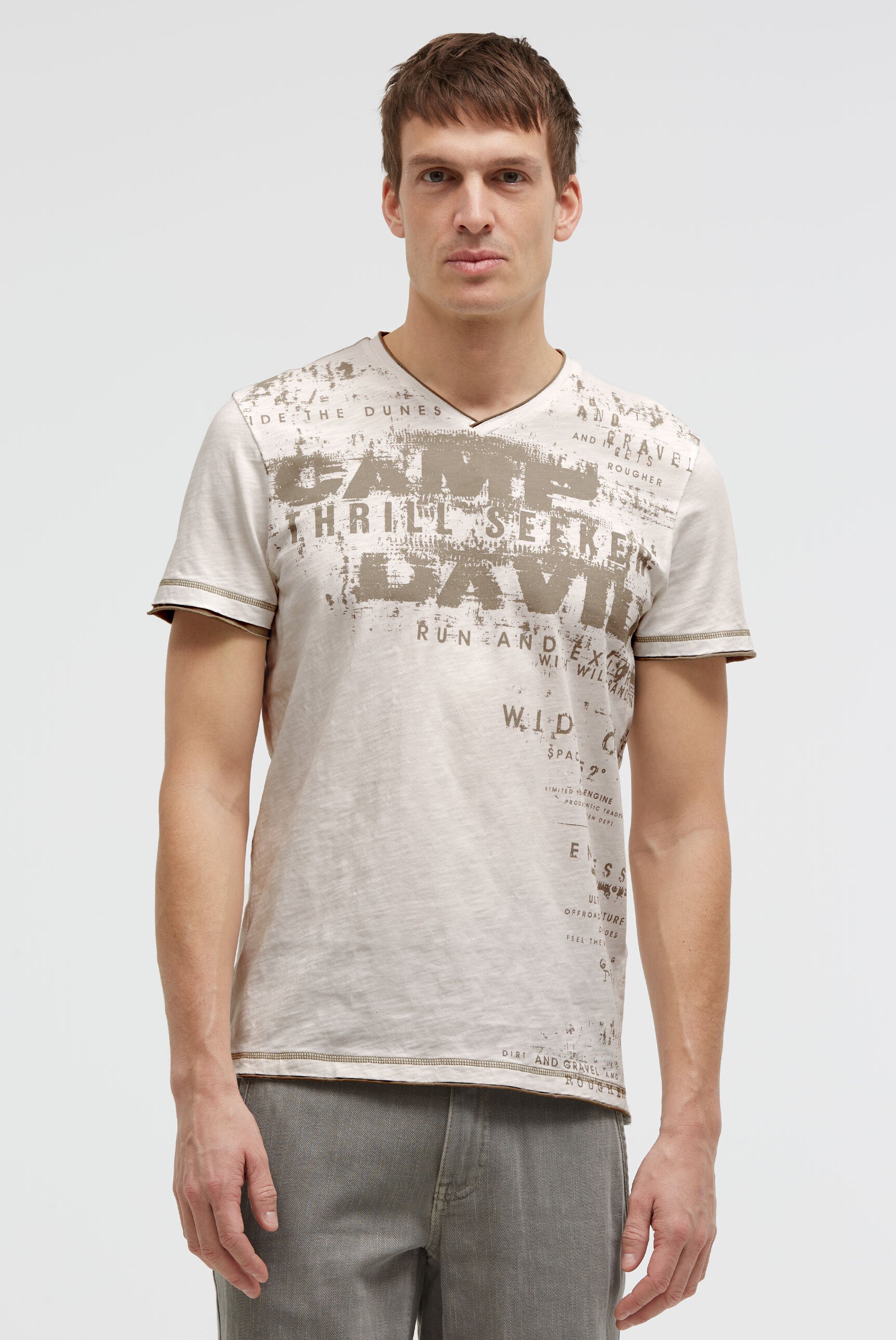 T-Shirt mit V-Neck im Vintage Look ivory - 2