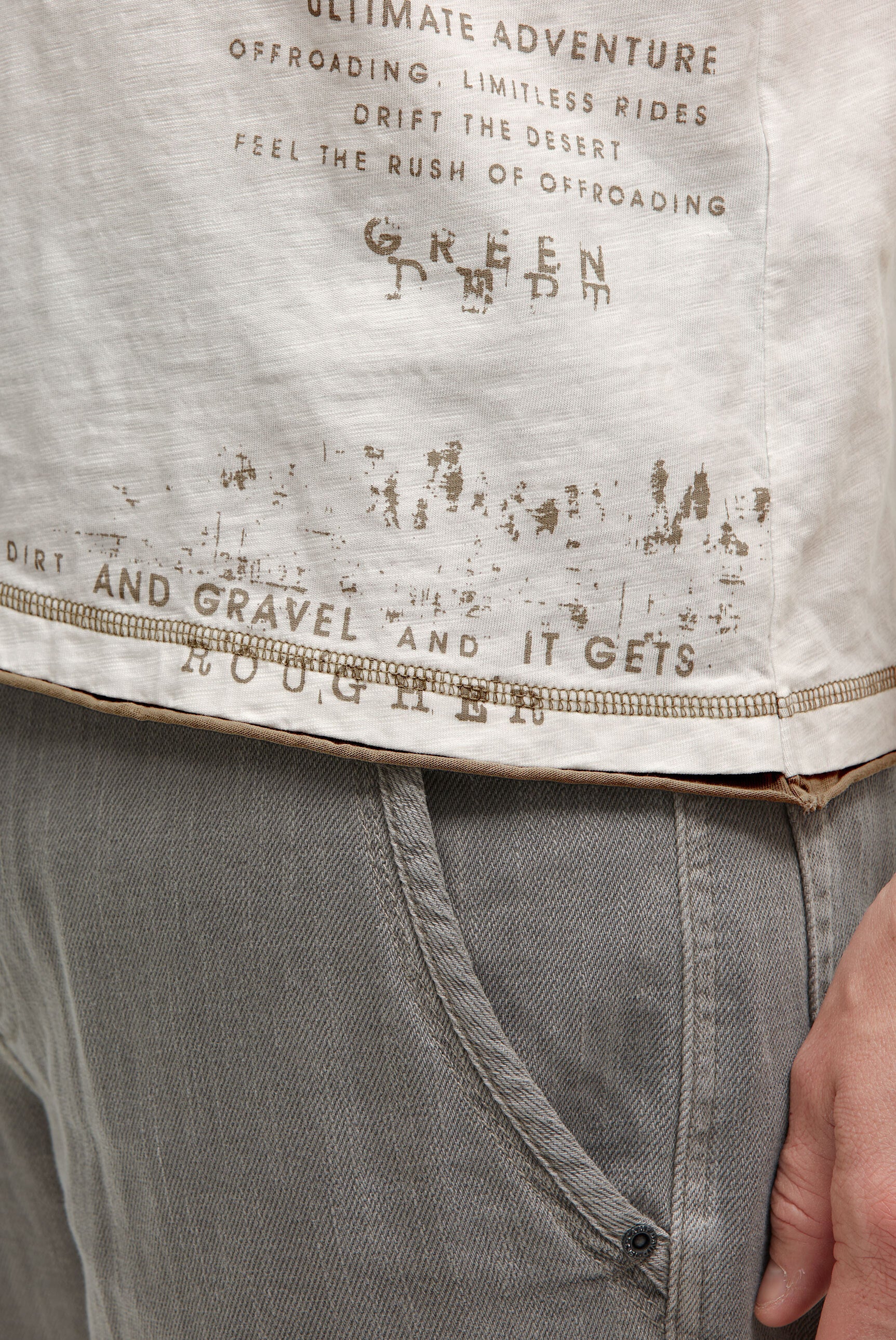T-Shirt mit V-Neck im Vintage Look ivory - 6
