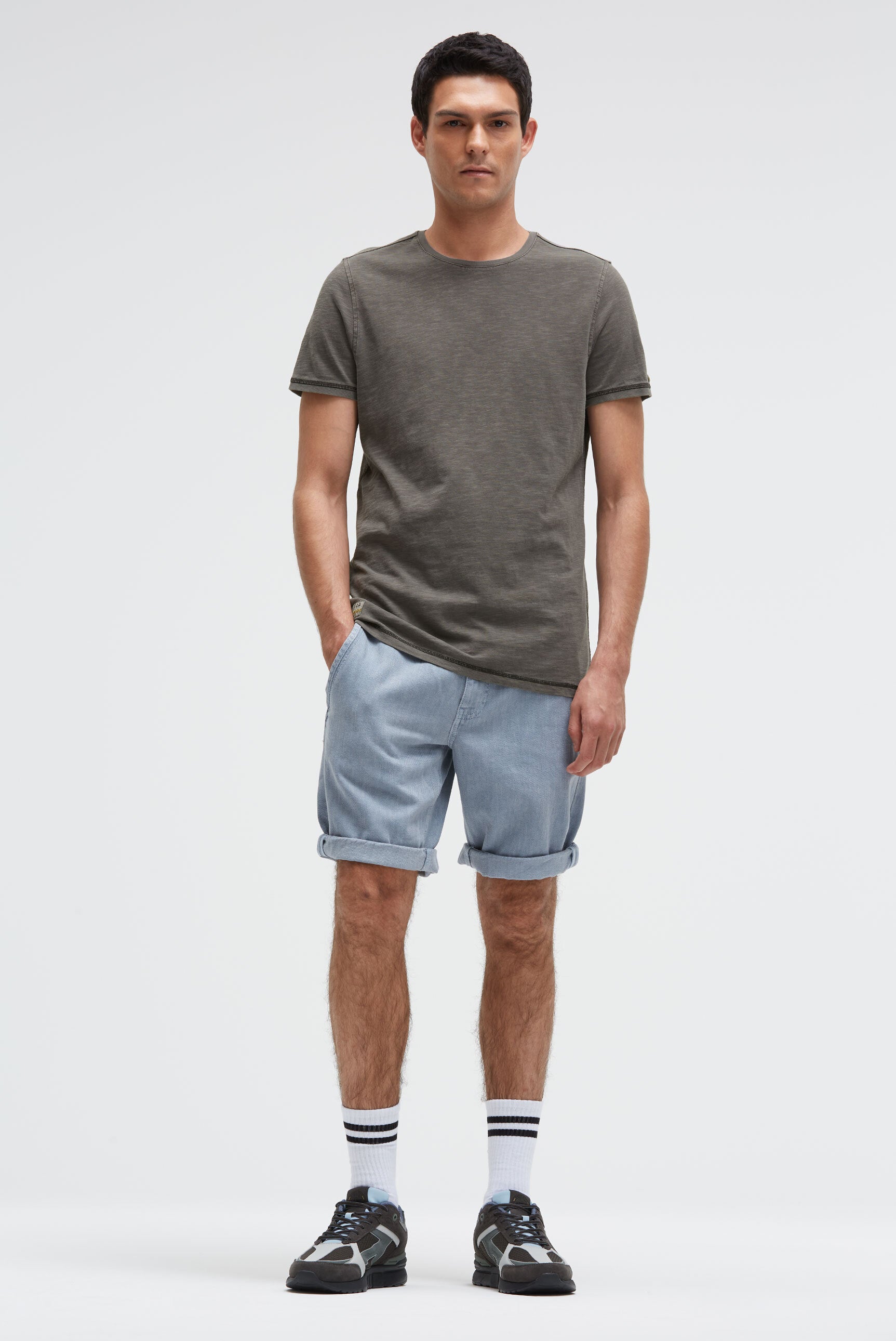 T-Shirt mit Tapes und Rücken-Print - 4