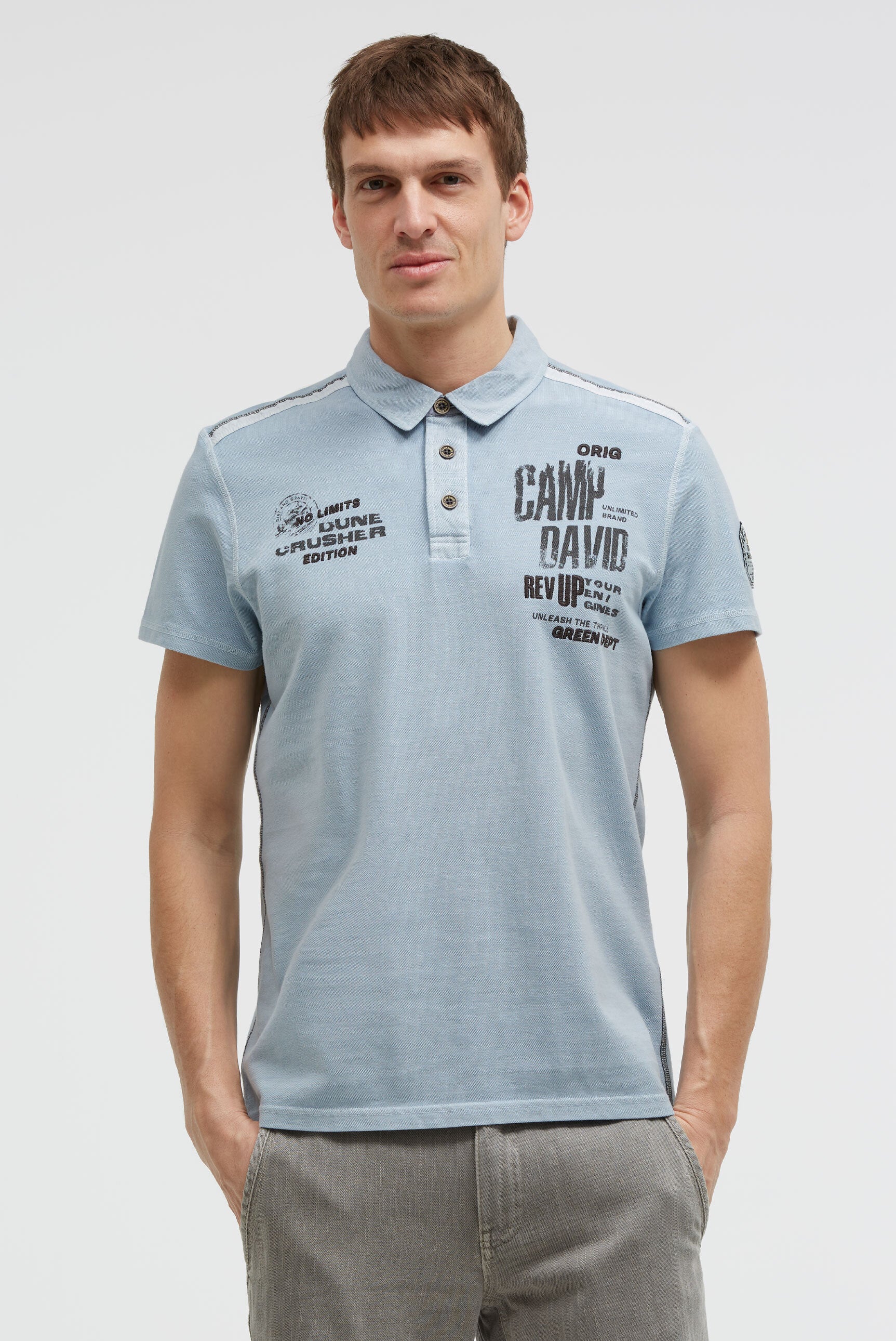 Pikee-Polo mit Tapes, Prints und Stickereien - 2