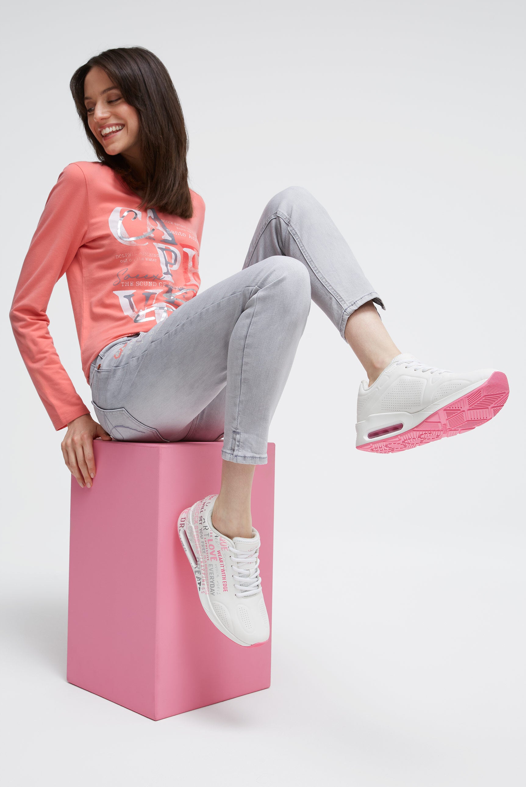 Sneakersy Air Cushion z nadrukowanym napisem - 2