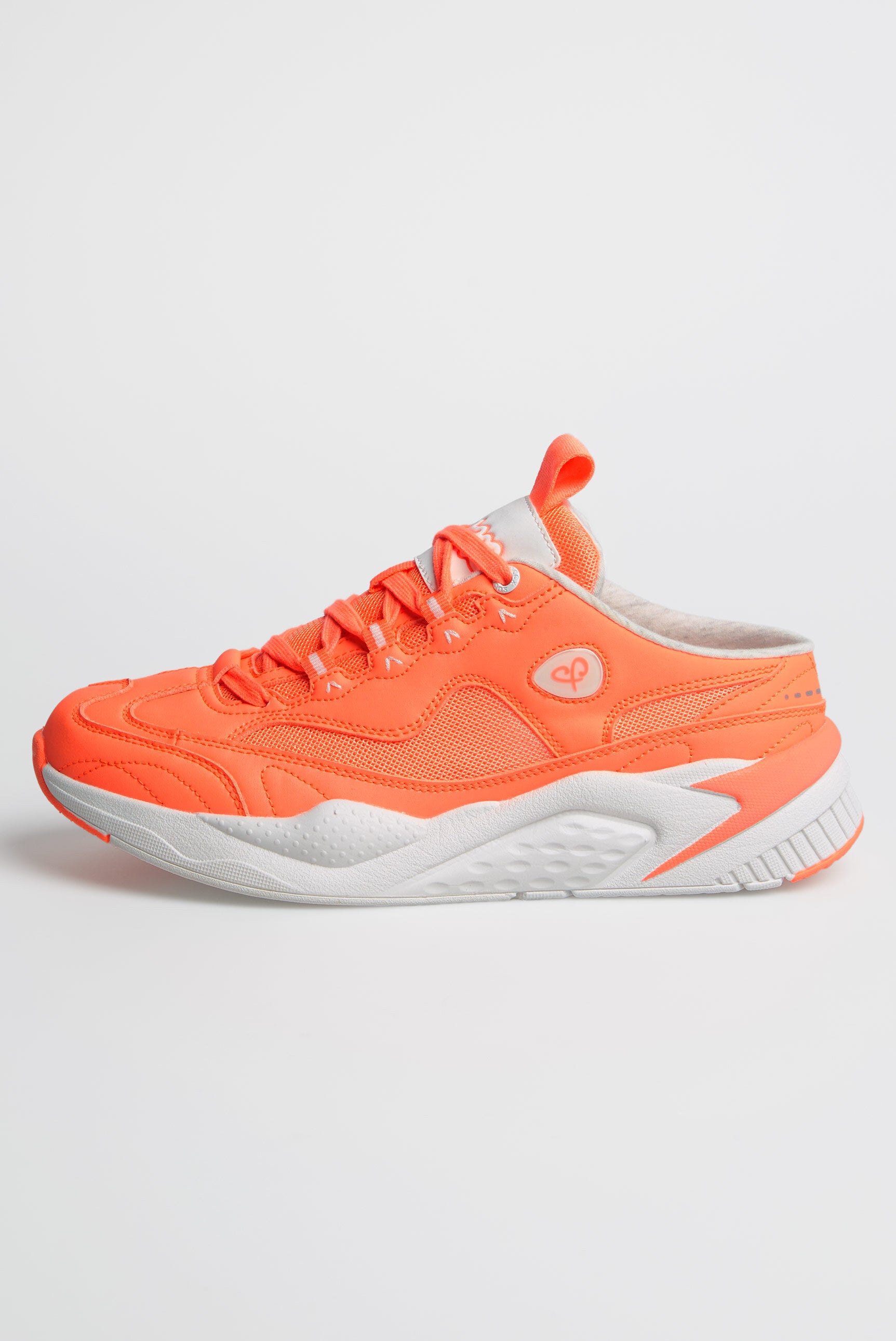 Wsuwane sneakersy z mieszanki materiałów w tym samym kolorze - 7