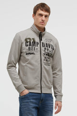 Bluza rozpinana z markowymi nadrukami