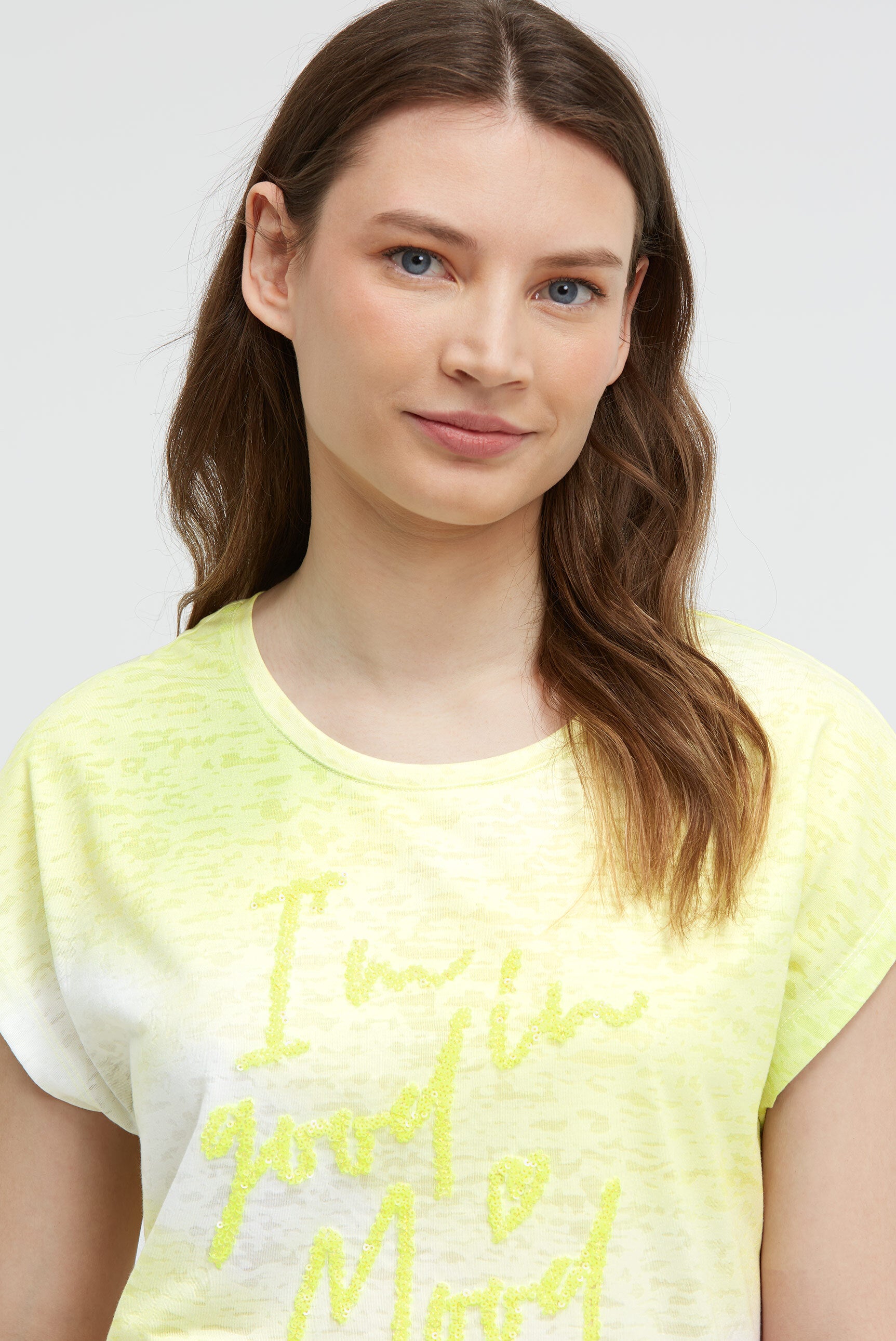 T-shirt devore z napisem z cekinów - 4
