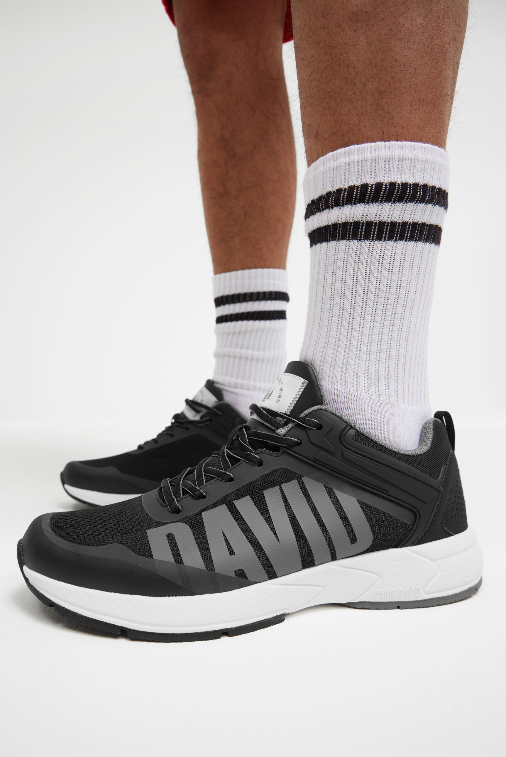 Sneakersy z żakardowej dzianiny z gumowym logo - 9