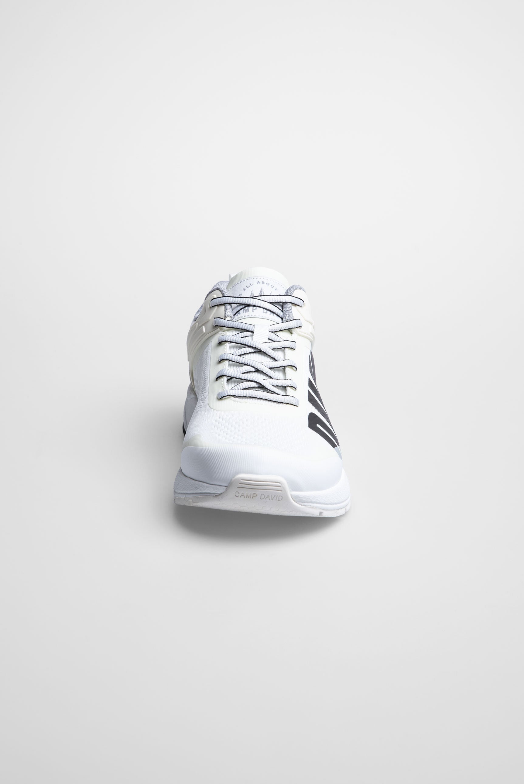 Sneaker im Jacquard-Strick mit Rubber Logo