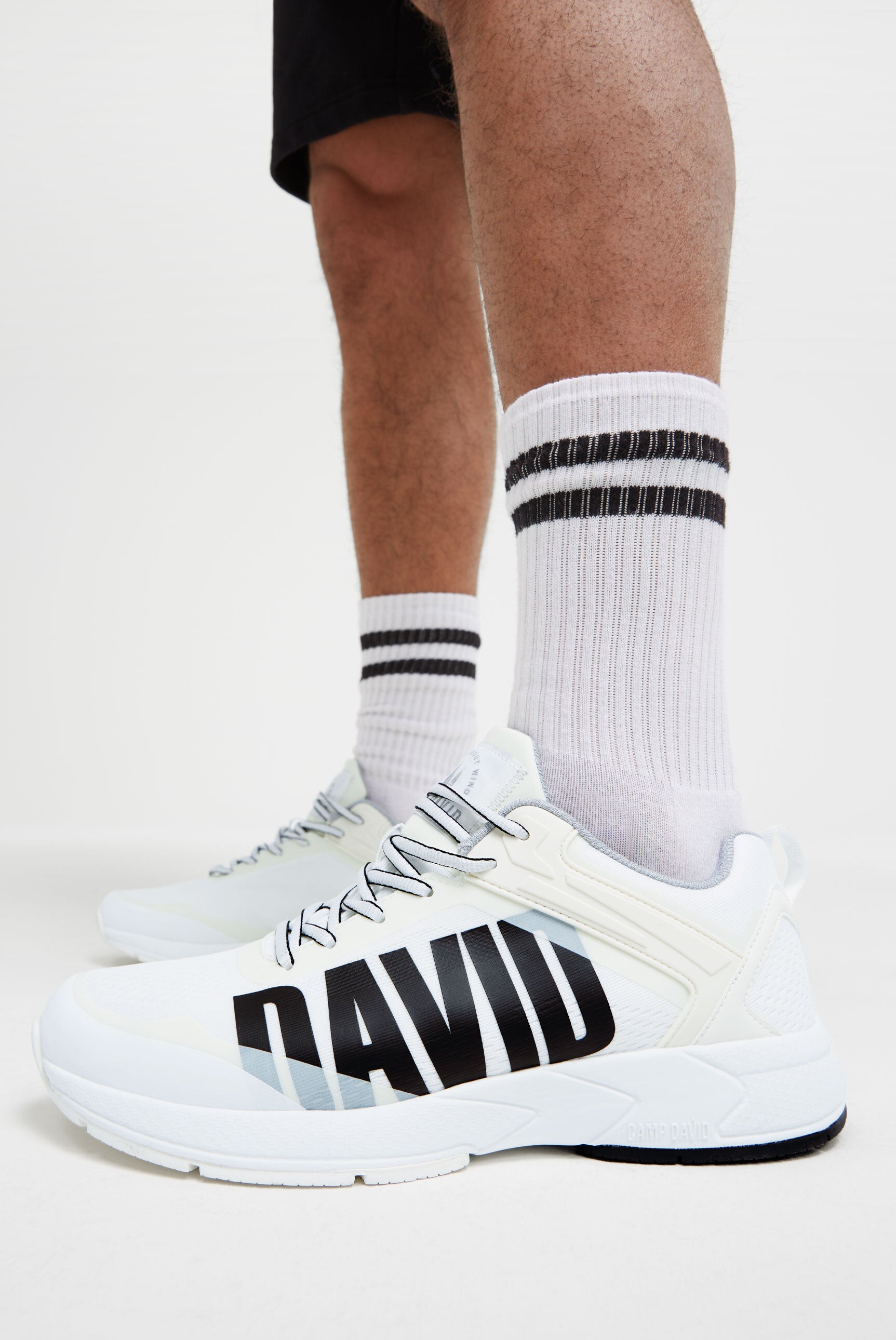 Sneaker im Jacquard-Strick mit Rubber Logo - 9