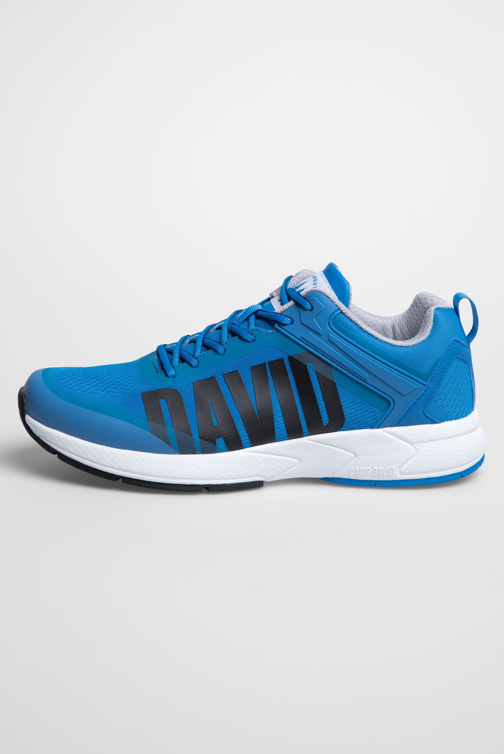 Sneaker im Jacquard-Strick mit Rubber Logo - 7