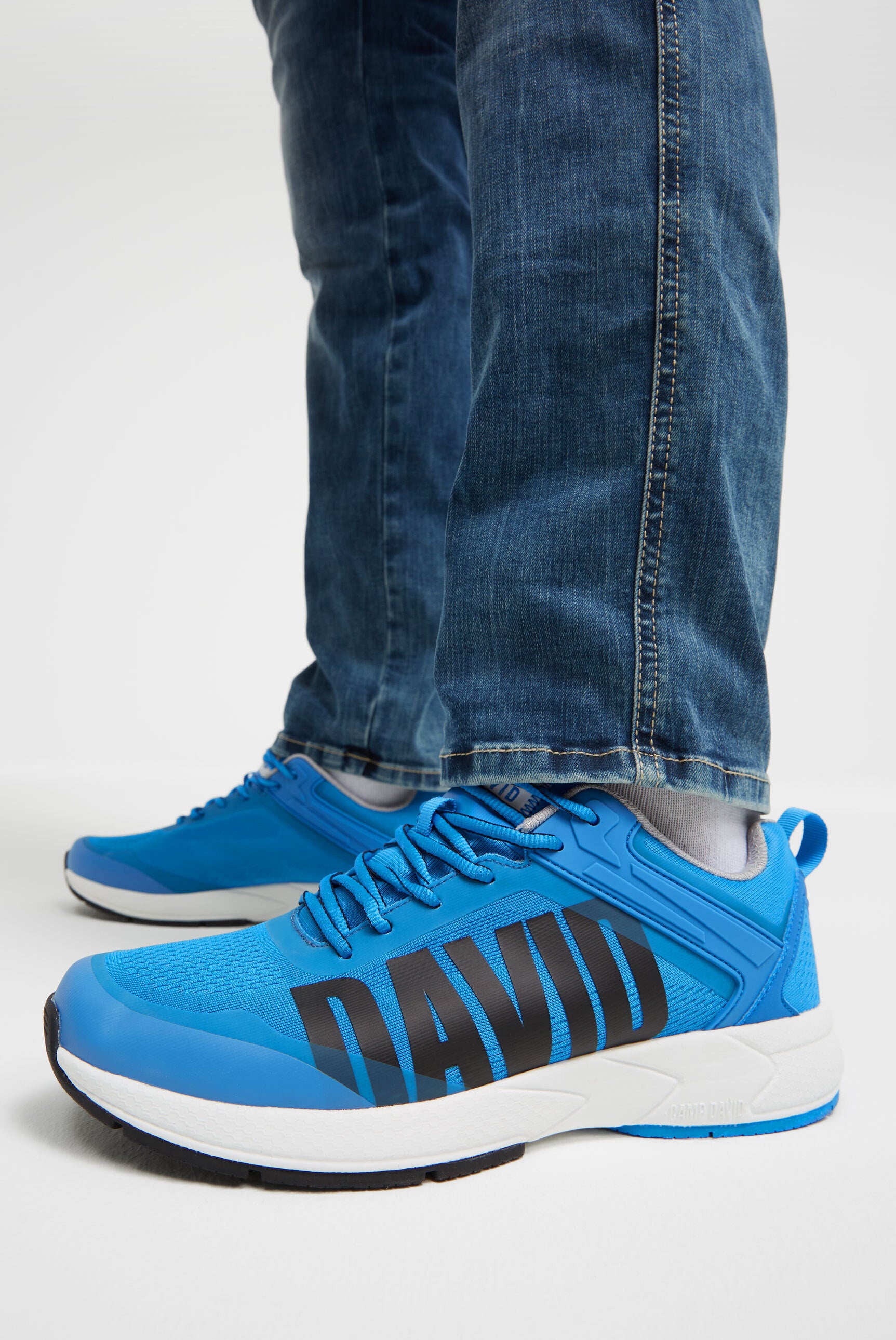 Sneaker im Jacquard-Strick mit Rubber Logo - 2