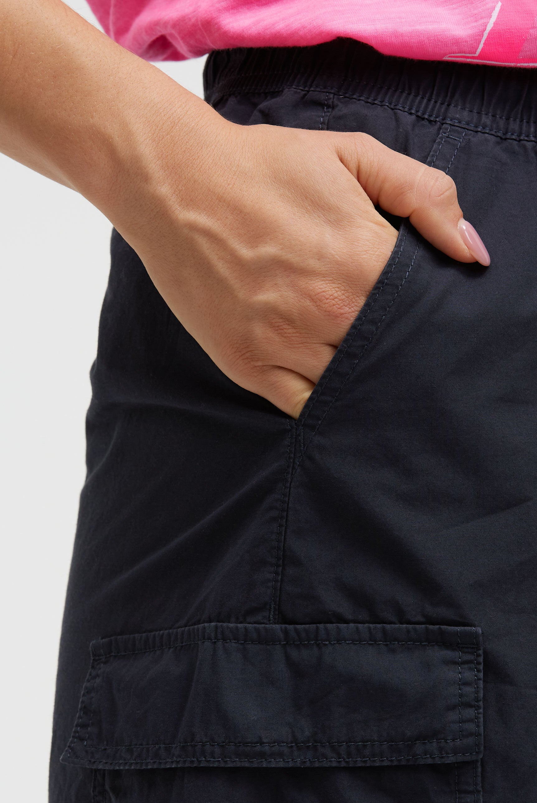 Spódnica midi w stylu cargo z gumką w pasie