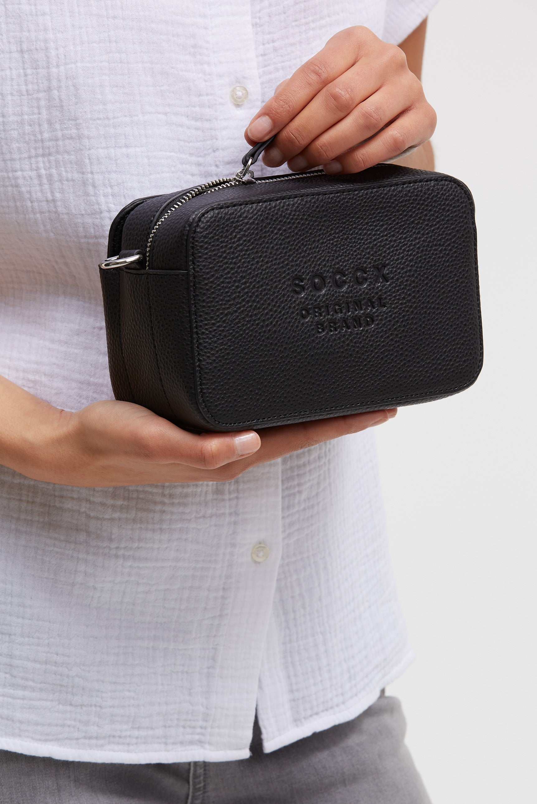 Torebka crossbody z logo i intarsjowanym paskiem parcianym