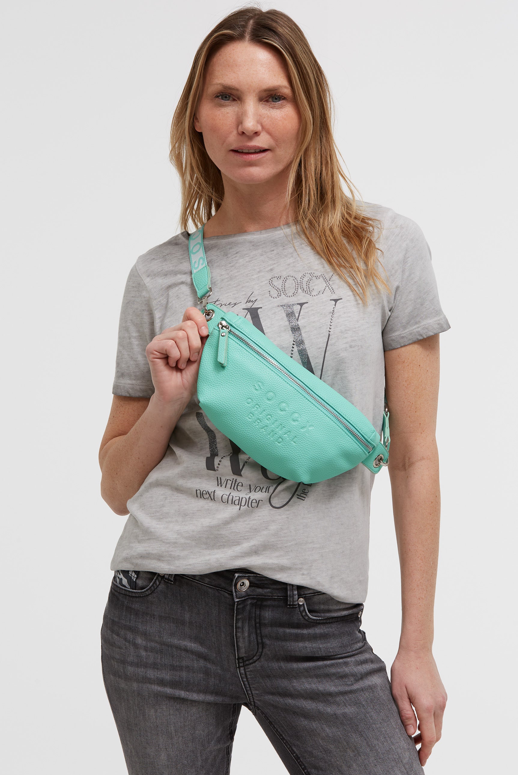 Torebka na ramię z intarsjowanym paskiem parcianym - 2