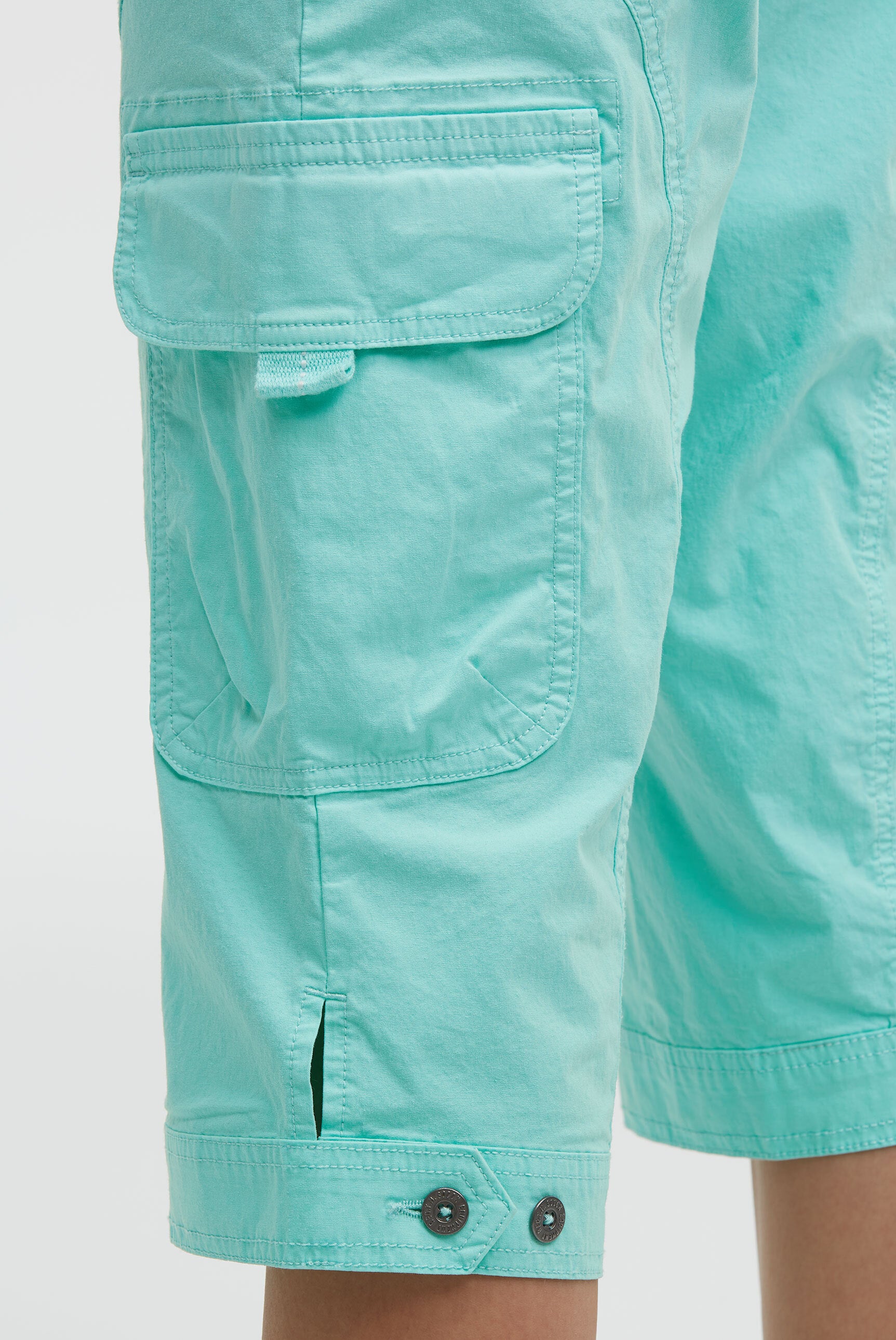 Basic Skaterhose mit Beintaschen crystal aqua