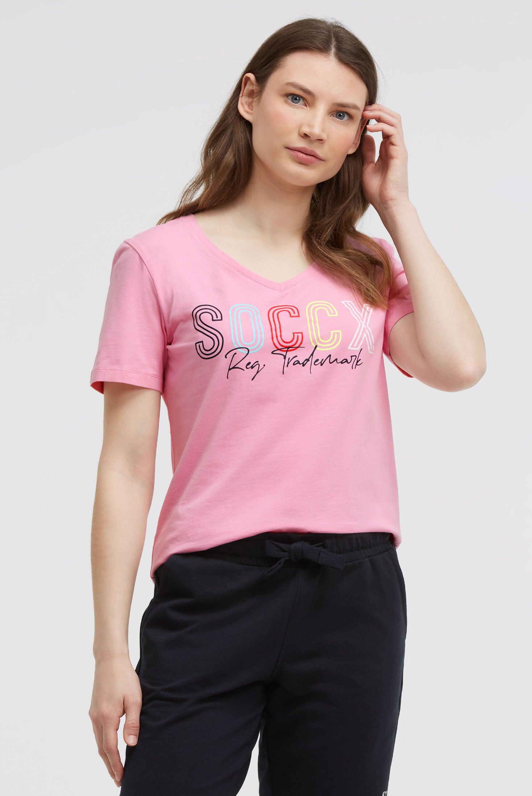 T-shirt basic z logo i dekoltem w serek - 2