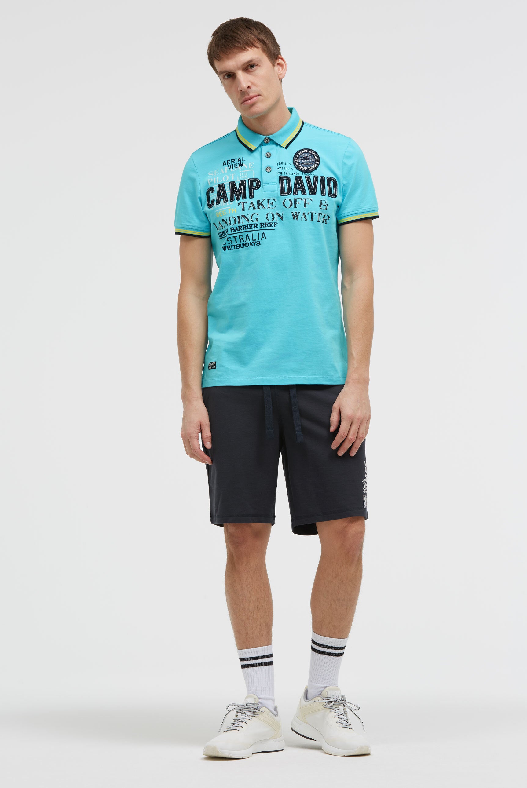 Basic Sweatshorts mit Label Print