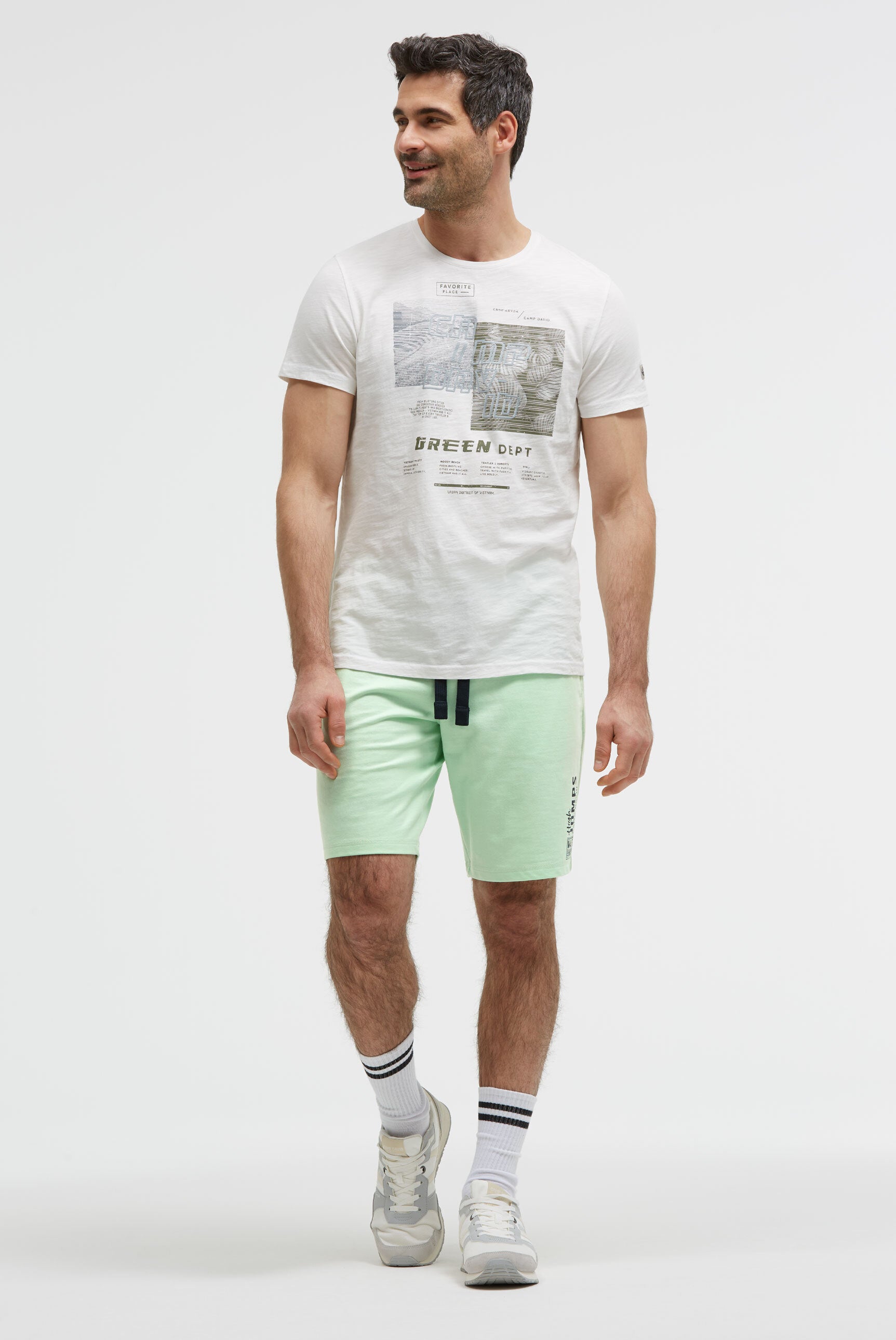 Basic Sweatshorts mit Label Print - 3