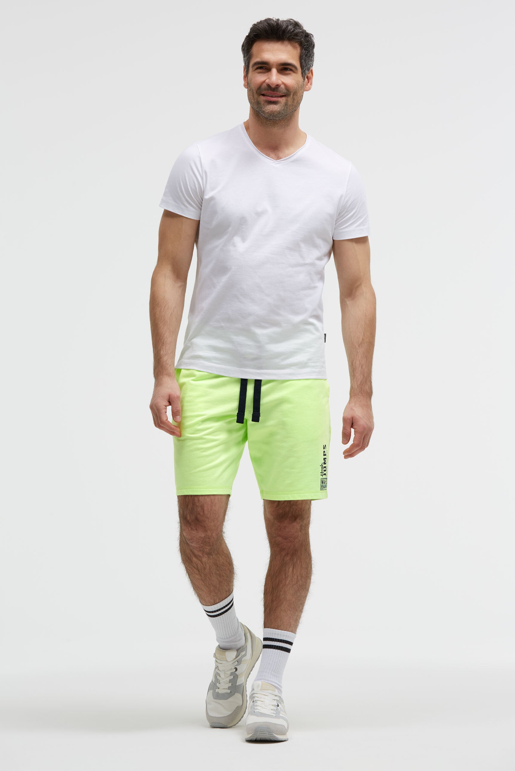 Basic Sweatshorts mit Label Print