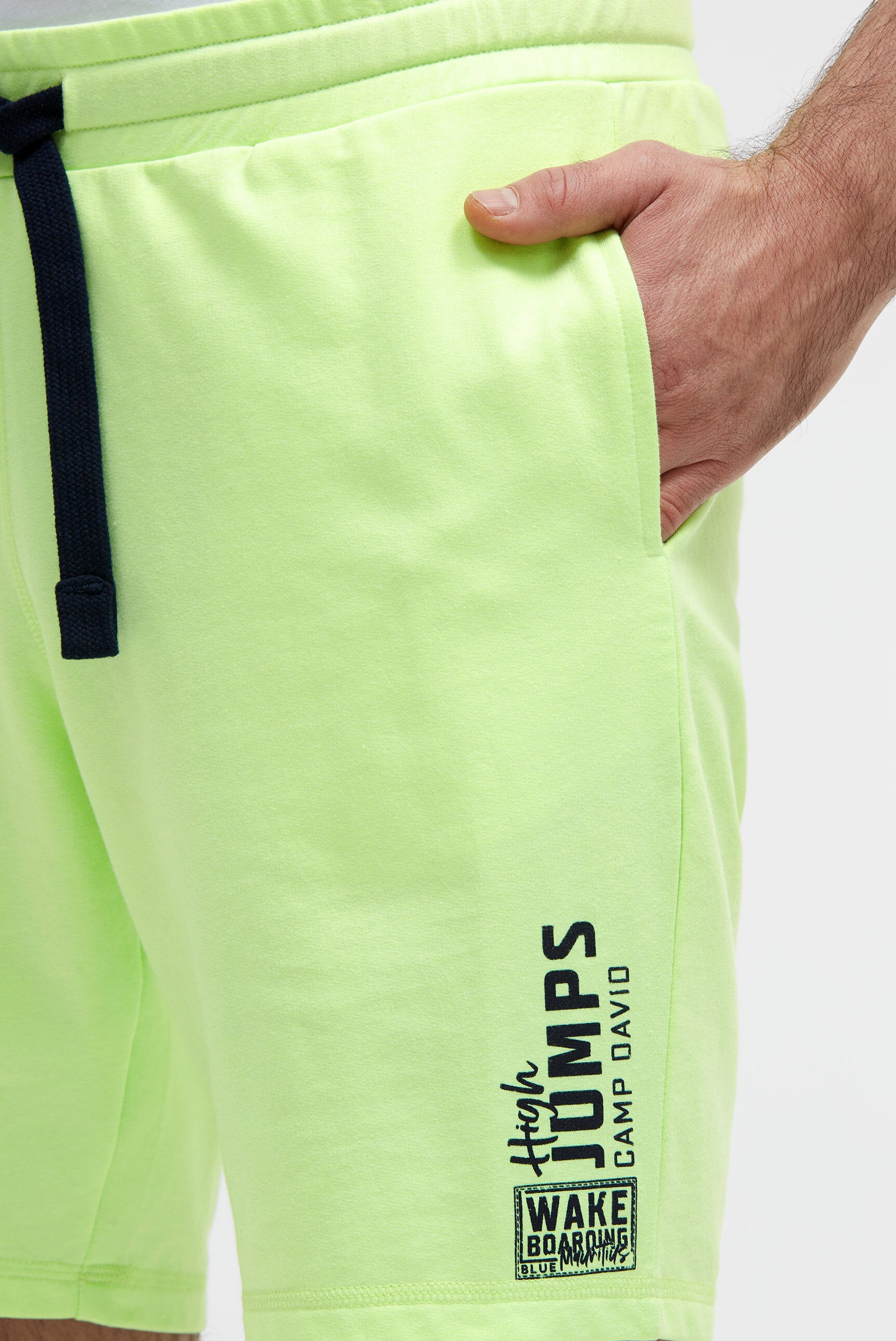 Basic Sweatshorts mit Label Print