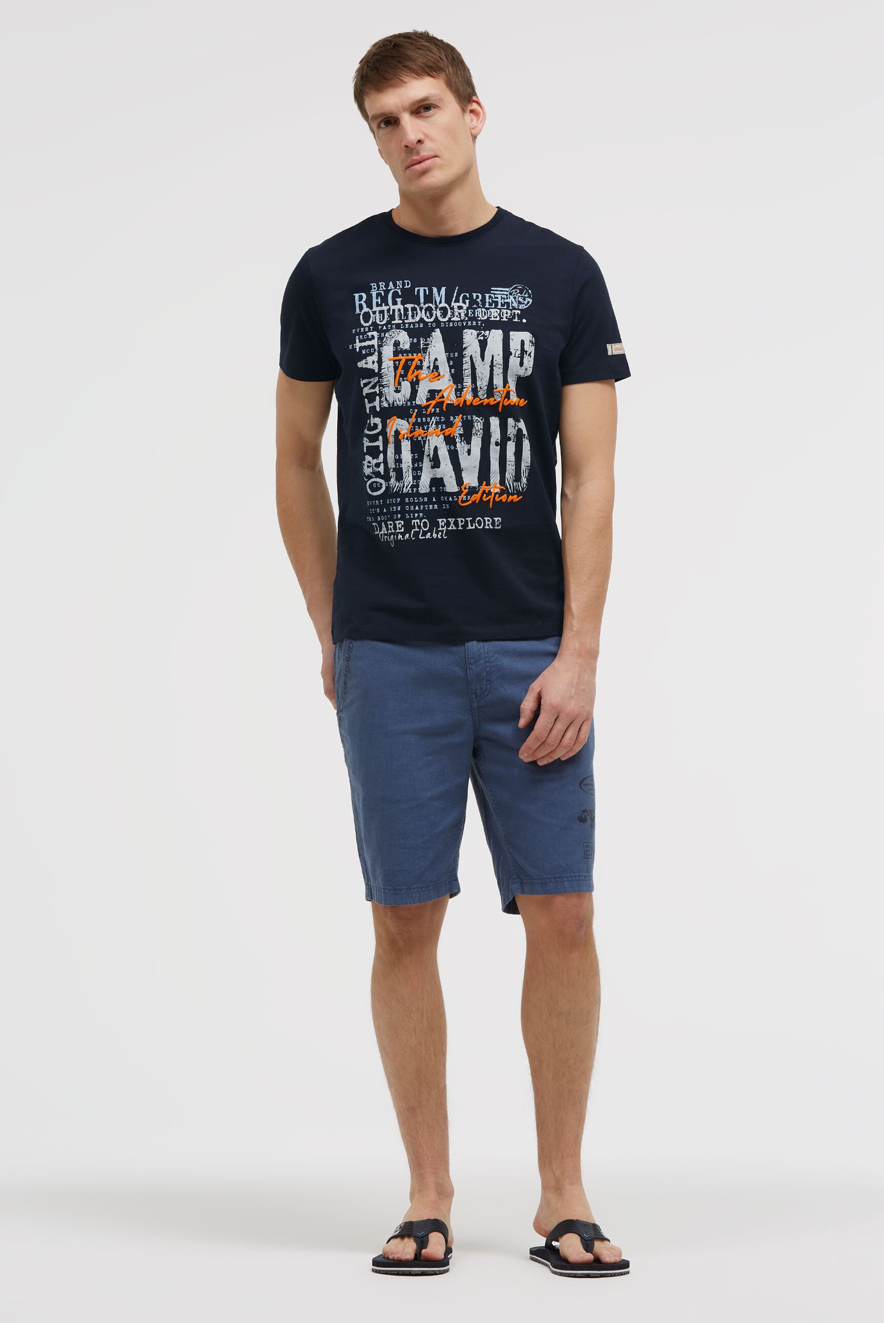 T-shirt z okrągłym dekoltem z nadrukami z logo - 3