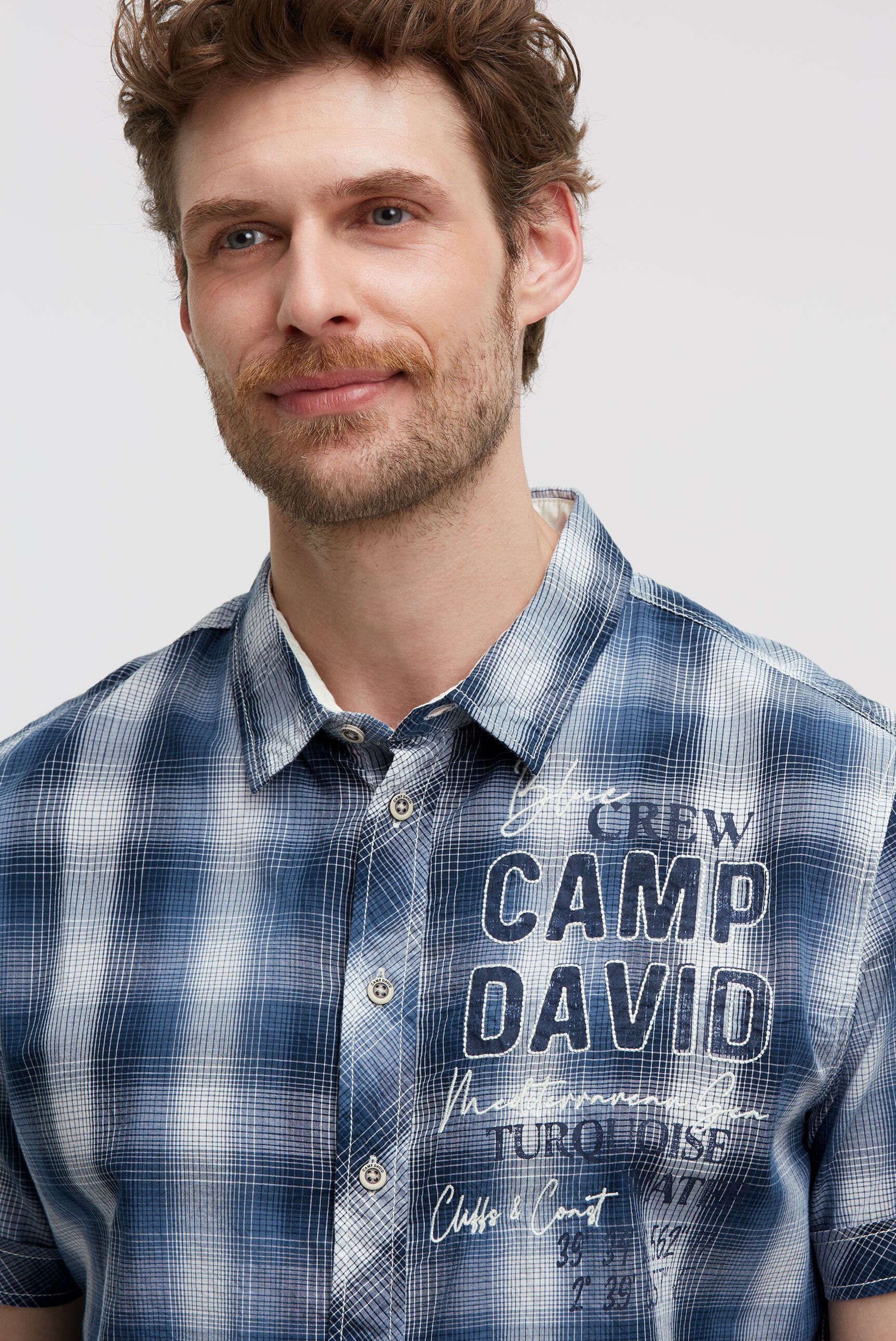 Karohemd Kurzarm mit Logo Print und Stickereien harbour blue - 4