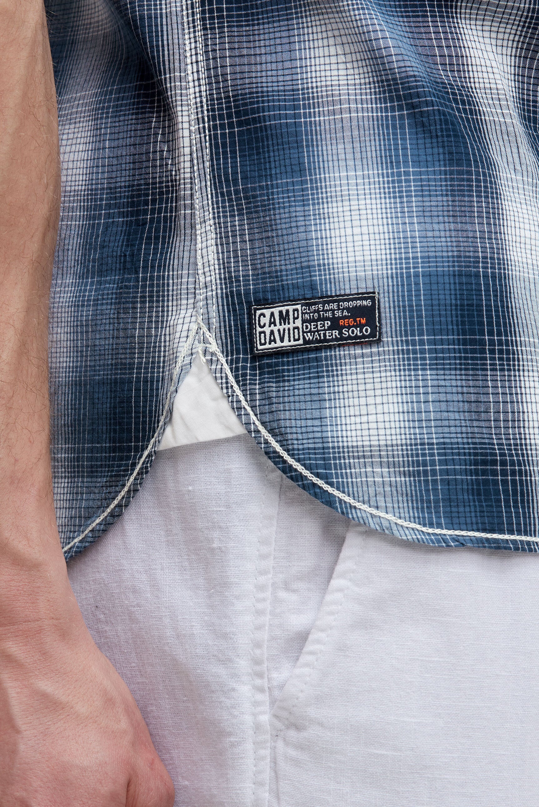 Karohemd Kurzarm mit Logo Print und Stickereien harbour blue