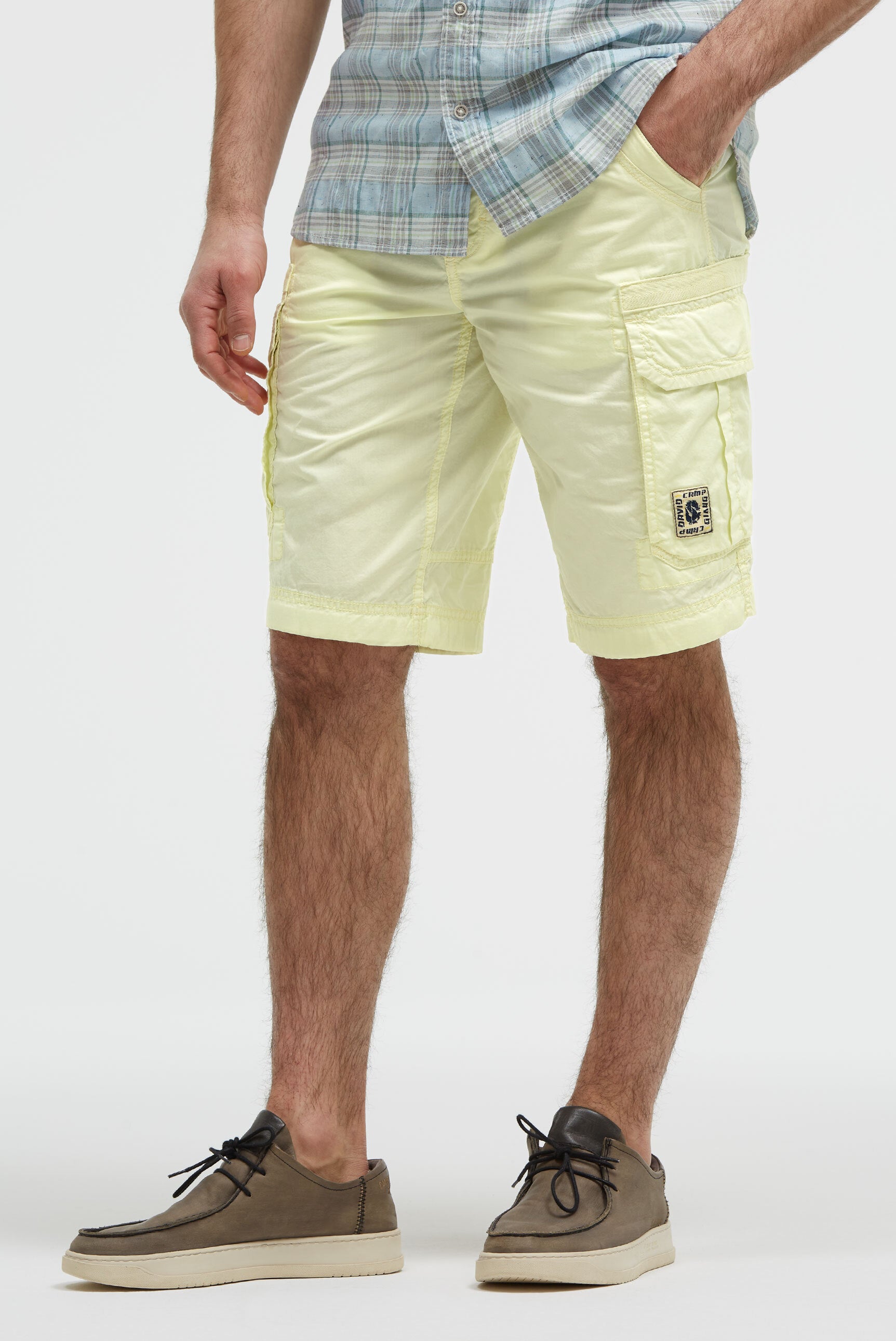 Cargo Shorts mit tonigen Tapes lemon juice