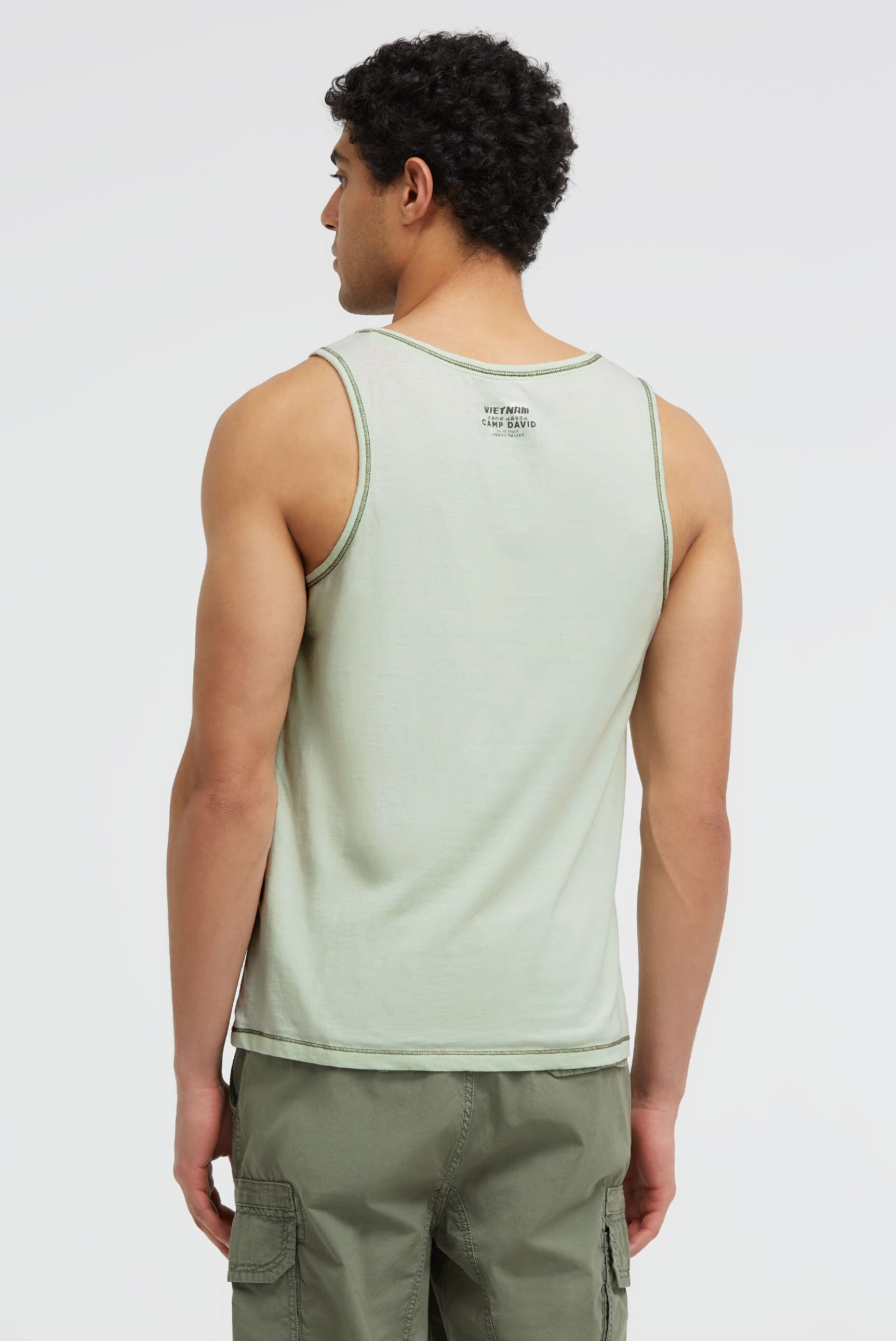 Muskelshirt mit Ausbrenner-Effekten und Print light mint