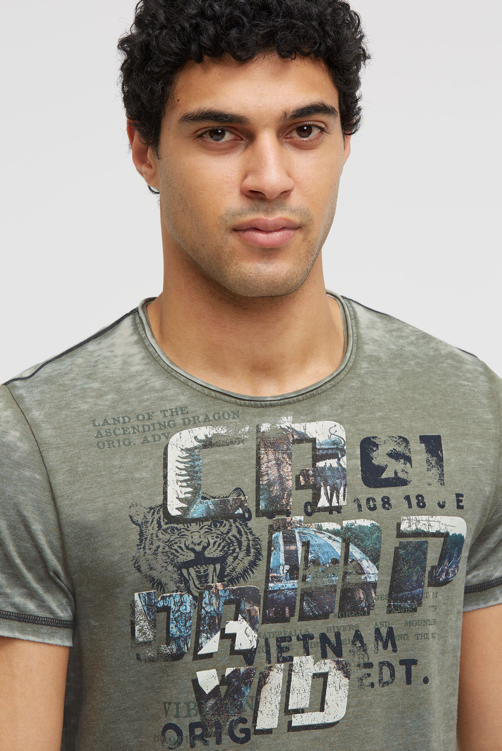 Ausbrenner-Shirt mit Photoprint green olive