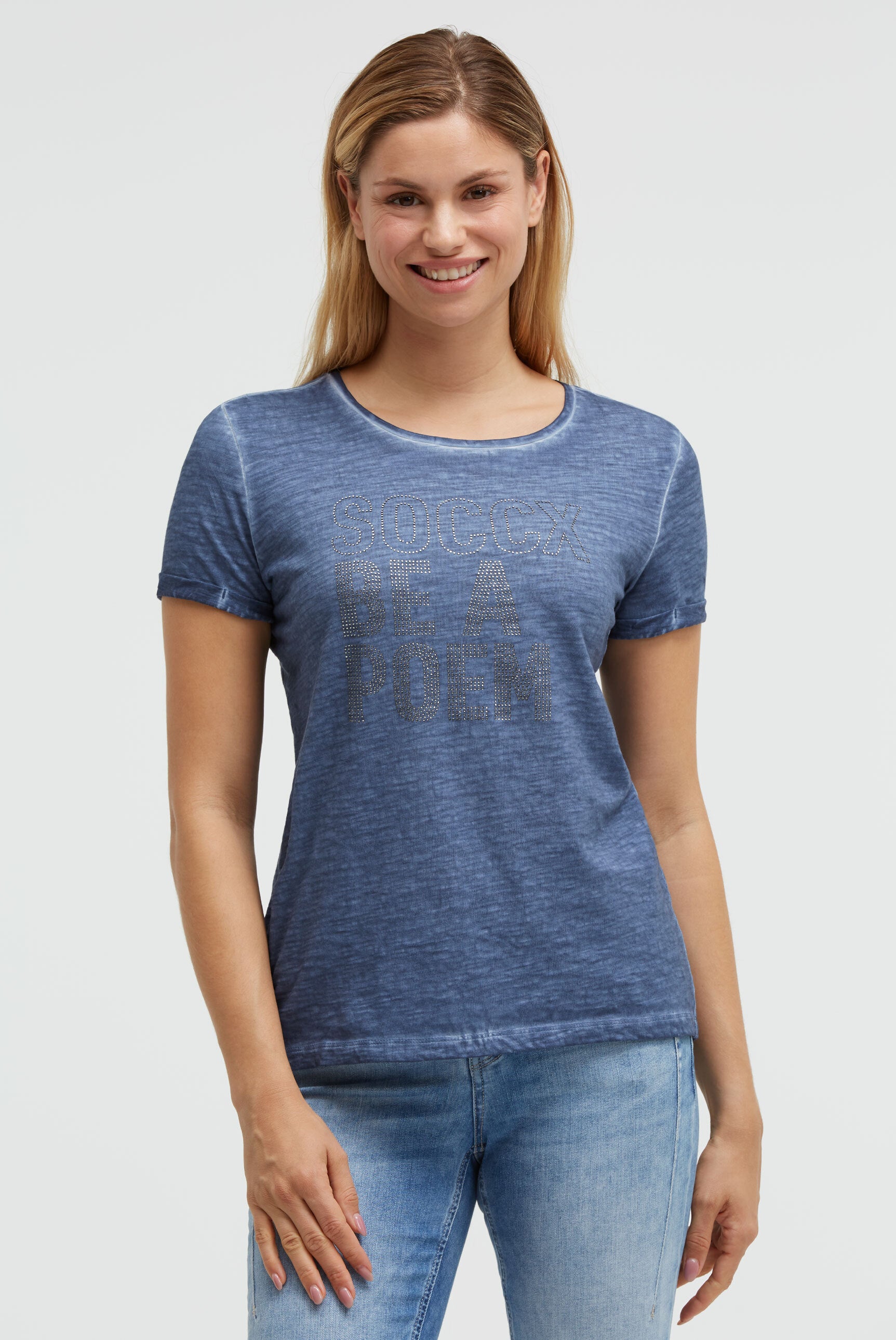 T-shirt barwiony olejem z napisem z dżetów