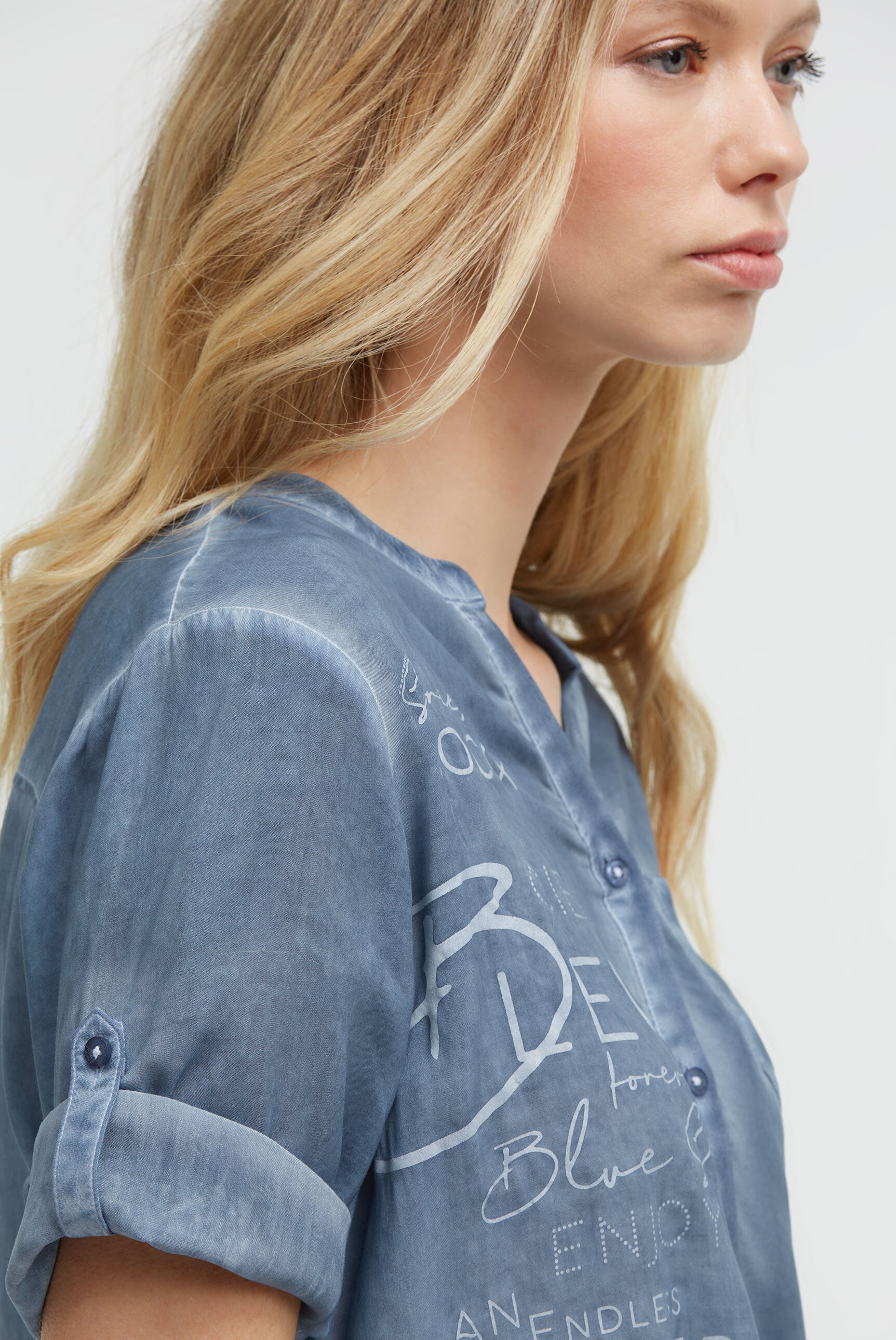 Bluse Kurzarm mit Knotensaum und Print soft azure - 6