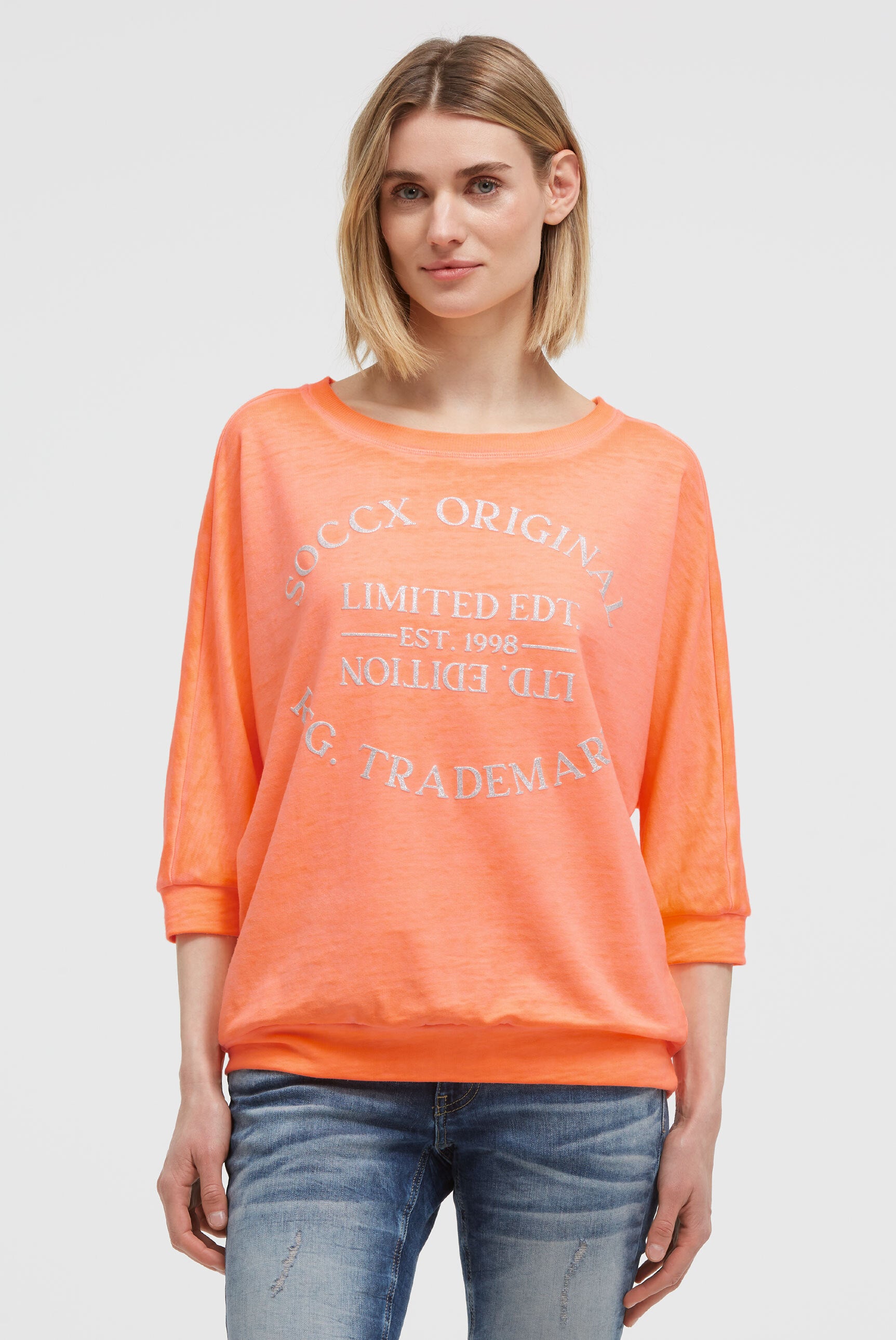Bluza basic ze skróconymi rękawami i grafiką - 2