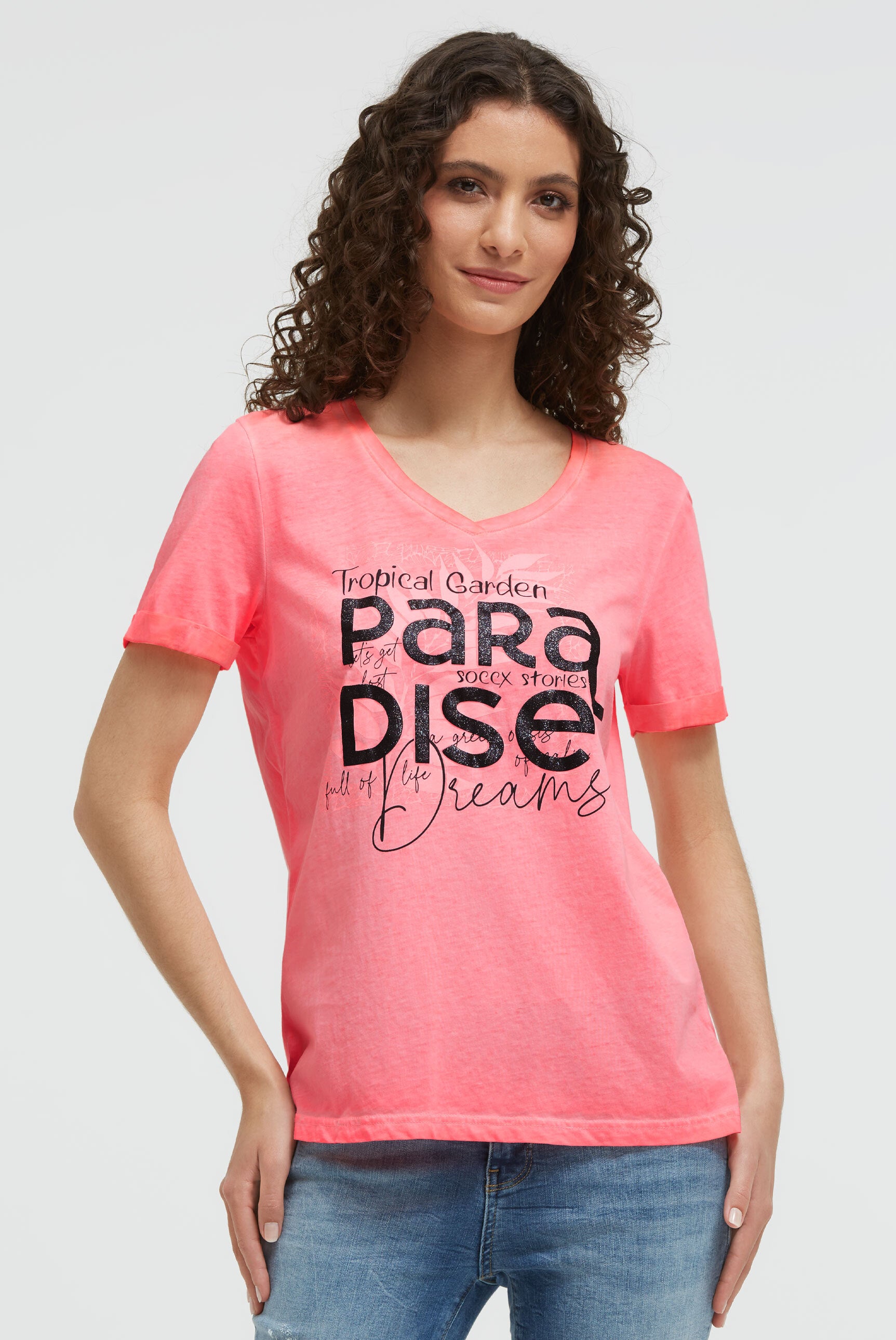 T-shirt z dekoltem w serek i brokatowym wypukłym nadrukiem