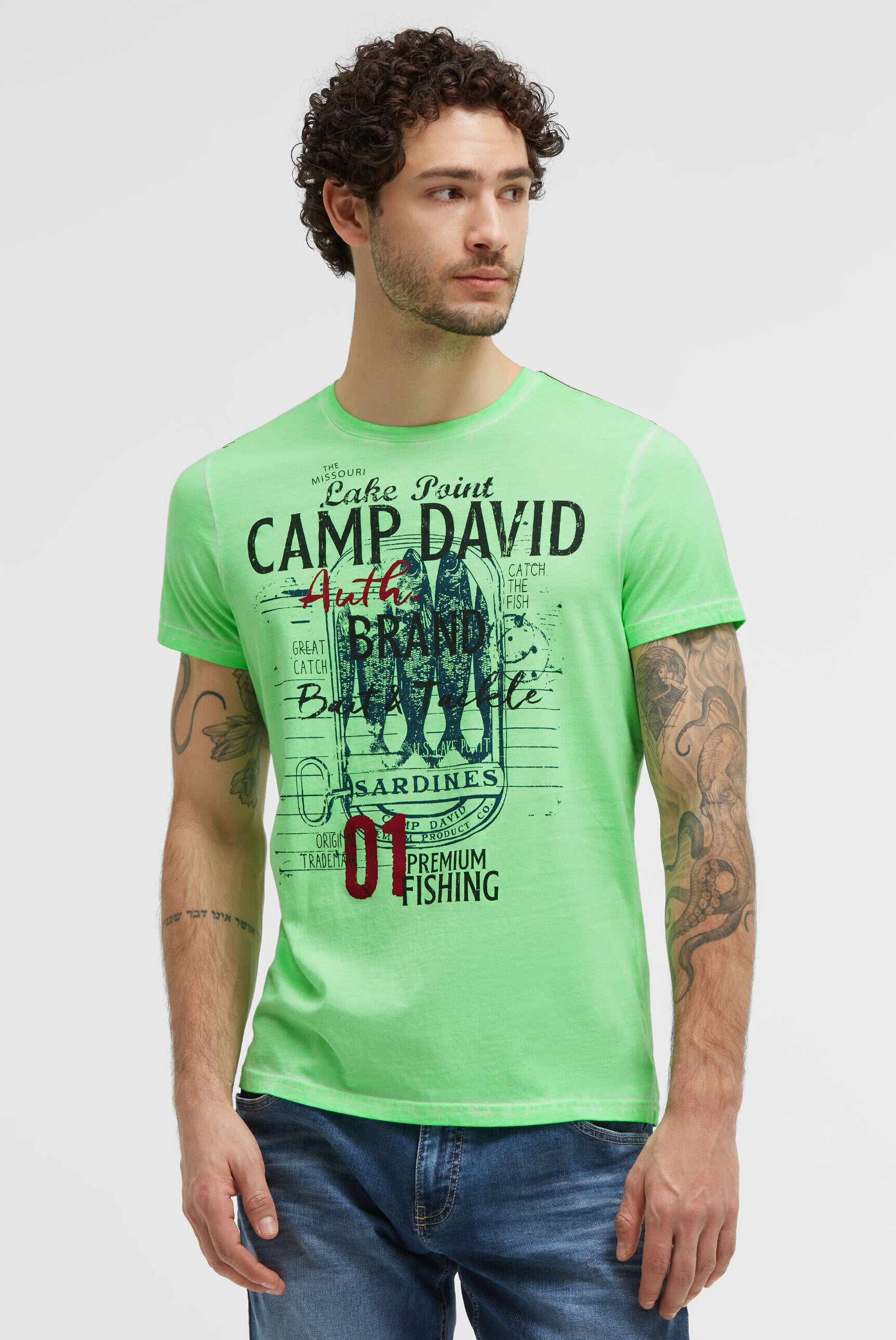 T-shirt barwiony olejem z markowym nadrukiem - 2