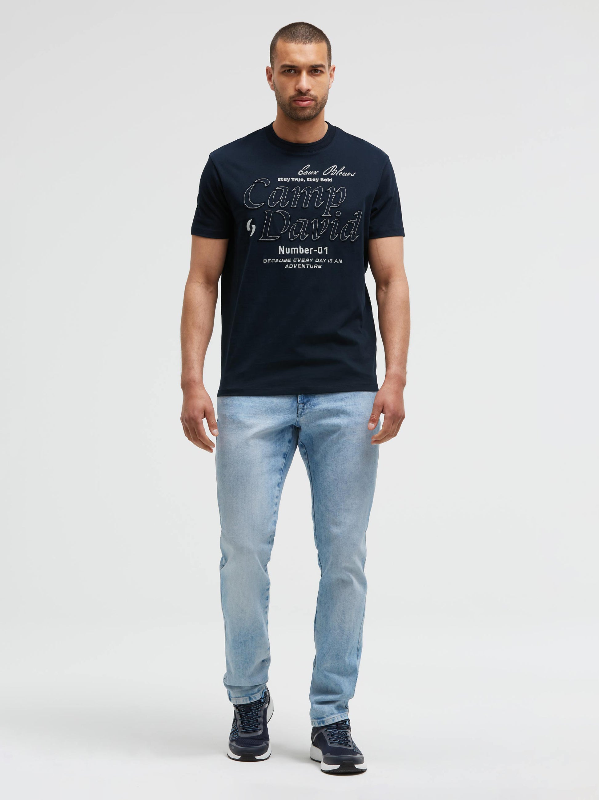 T-Shirt Relaxed Fit mit Logo-Stickereien blue navy - 3