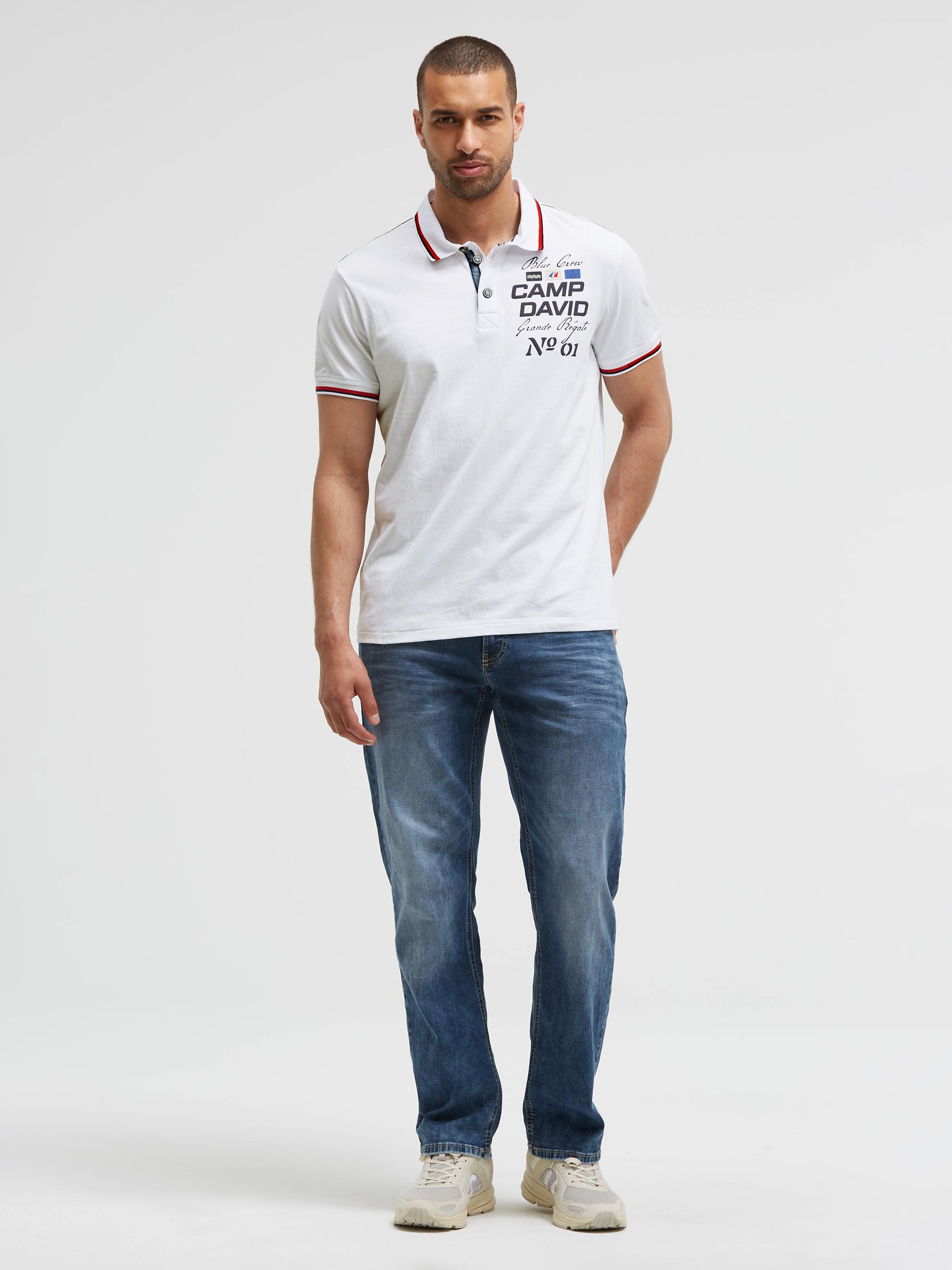 Polo mit Artworks und Special Details opticwhite